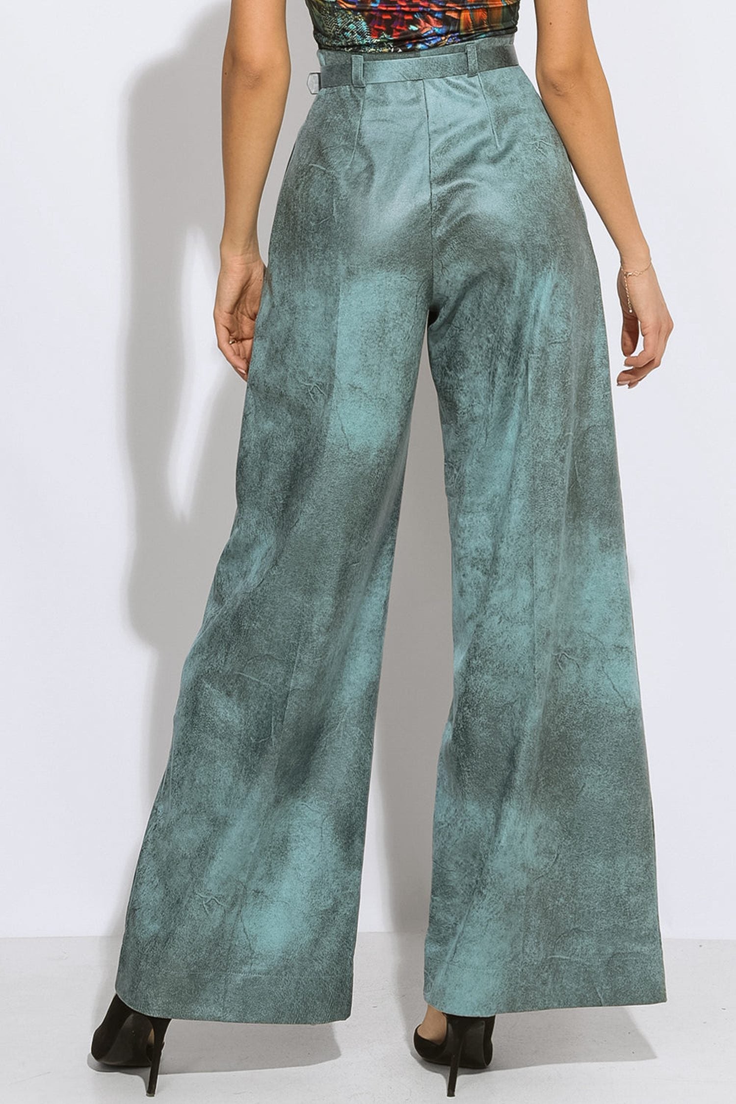 HIGH-WAISTED BLUE TROUSERS – ESSENTIALS JIORO ШИРОК ПАНТАЛОН ОТ ВЕЛУР С ВИСОКА ТАЛИЯ В ЦВЯТ АЗУРНО СИНЬО - ESSENTIAL JIORO