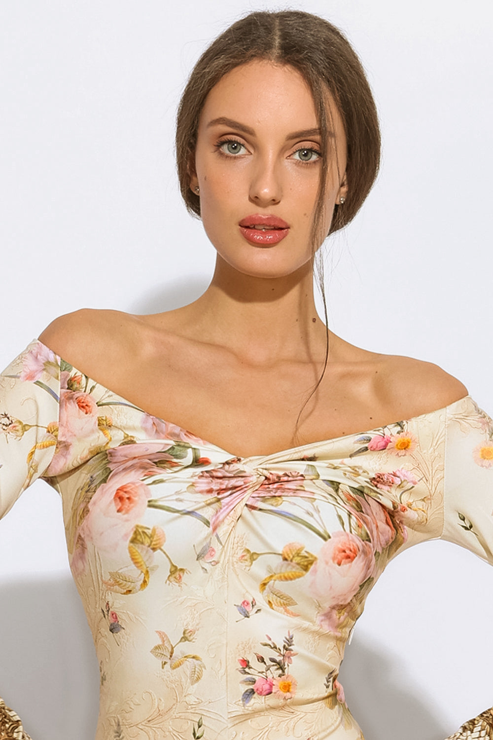 LONG SLEEVE FITTED DRESS - BAROQUE FLOWERS JIORO ВТАЛЕНА РОКЛЯ С ДЪЛЪГ РЪКАВ - BAROQUE FLOWERS JIORO