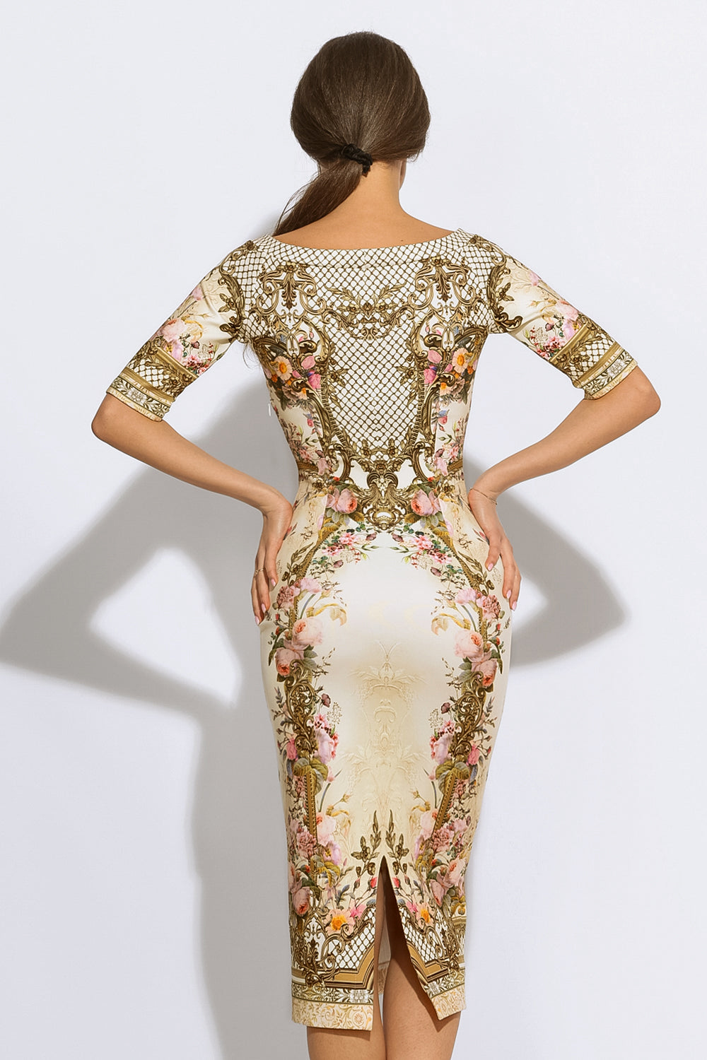 OPEN SHOULDERS DRESS - BAROQUE FLOWERS JIORO ВТАЛЕНА РОКЛЯ С ОТВОРЕНО ДЕКОЛТЕ - БАРОК С ФЛОРАЛЕН МОТИВ JIORO