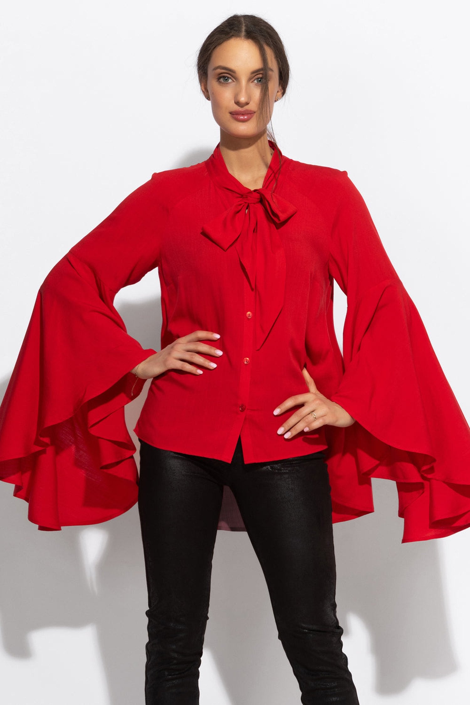 ROTE VISKOSEBLUSE MIT AUSGESTELLTEN ÄRMELN - ESSENTIALS