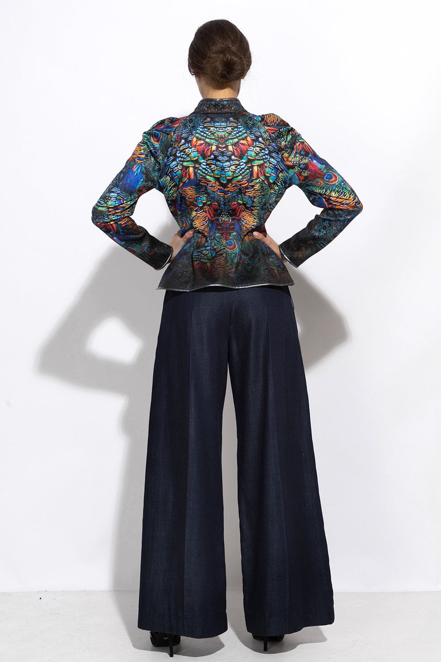 PANTALON EN TENCEL AVEC TAILLE HAUTE ET JAMBE LARGE - ESSENTIELS