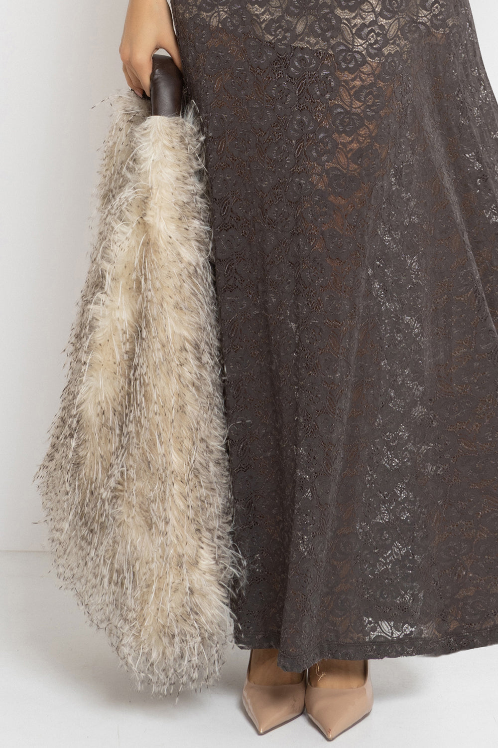 REVERSIBLE OWL FAUX FUR AND LEATHER BAG - ESSENTIALS JIORO ДВУЛИЦЕВА ЧАНТА ОТ ЕКО КОЖА И ШАРКА СОВА - ESSENTIALS JIORO