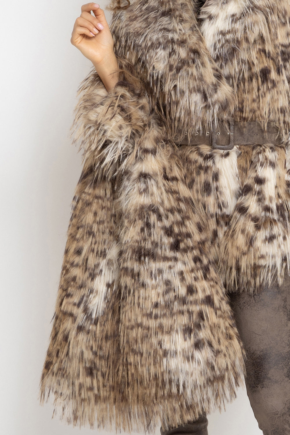REVERSIBLE SERVAL FAUX FUR AND LEATHER BAG - ESSENTIALS JIORO ДВУЛИЦЕВА ЧАНТА ОТ ЕКО КОЖА И ИМИТАЦИЯ НА КОЗИНА СЕРВАЛ - ESSENTIALS JIORO