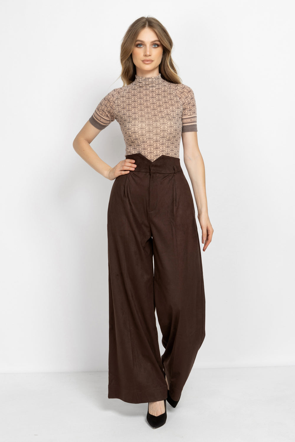 SHORT-SLEEVE MODAL TOP - MOCHA MOUSSE LOGO JIORO SHORT-SLEEVE MODAL TOP - MOCHA MOUSSE LOGO JIORO
