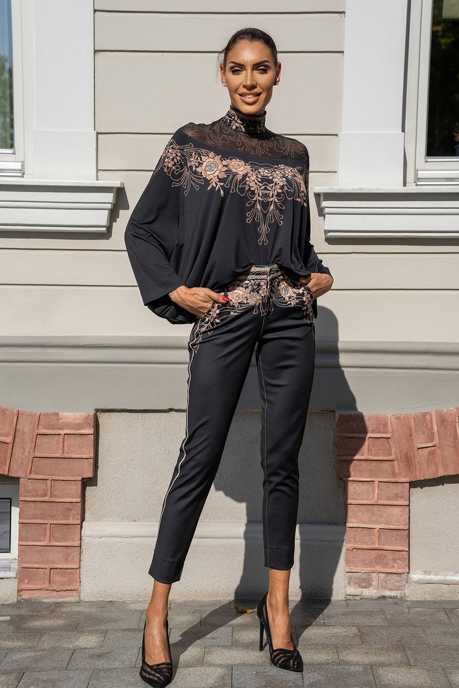 ΔΩΡΕΑΝ ΜΠΛΟΥΖΑ - ΧΡΥΣΑ ΤΡΙΑΝΤΑΦΥΛΛΑ