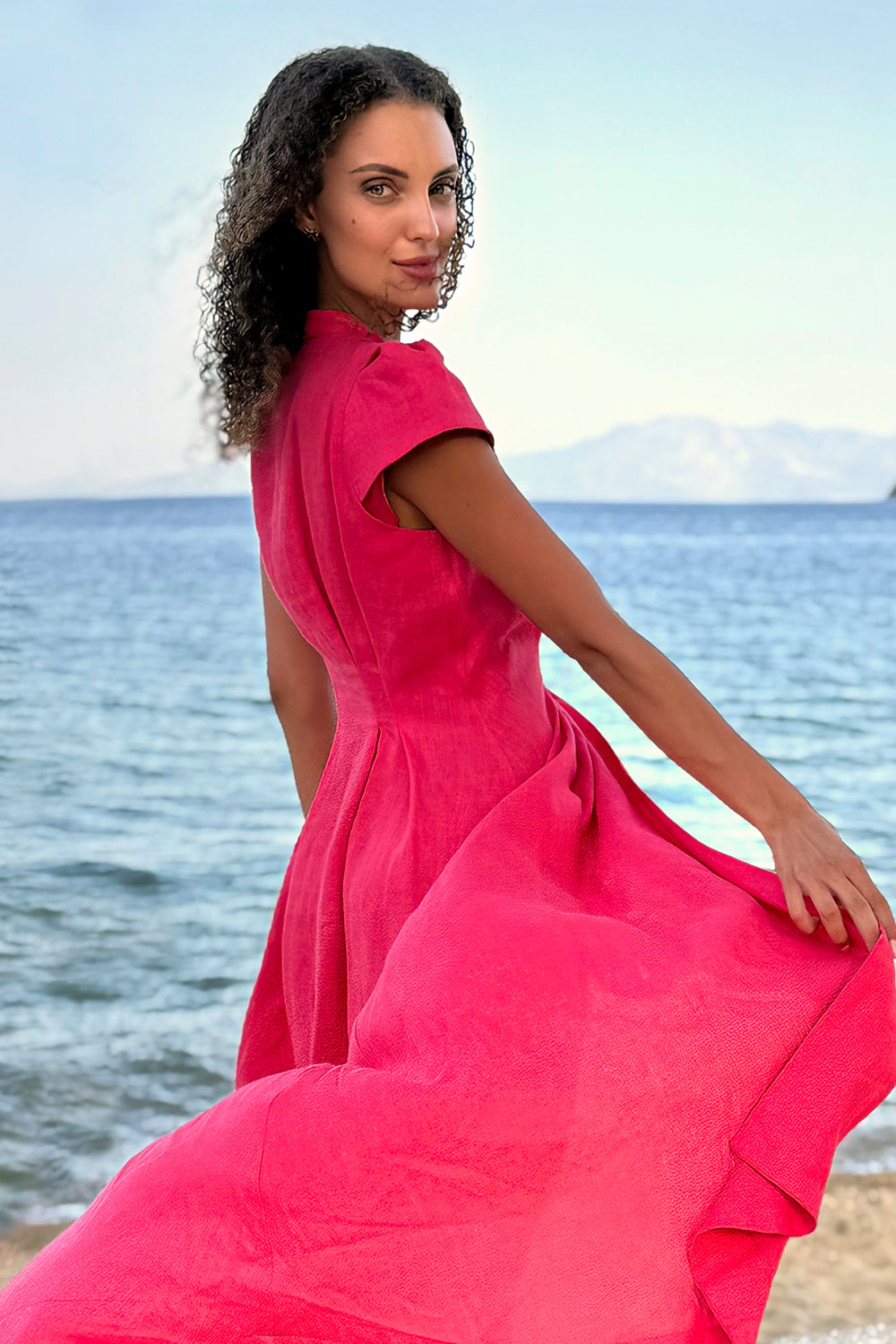 ROBE LONGUE ÉVASÉE EN LIN FUCHSIA – ESSENTIELS