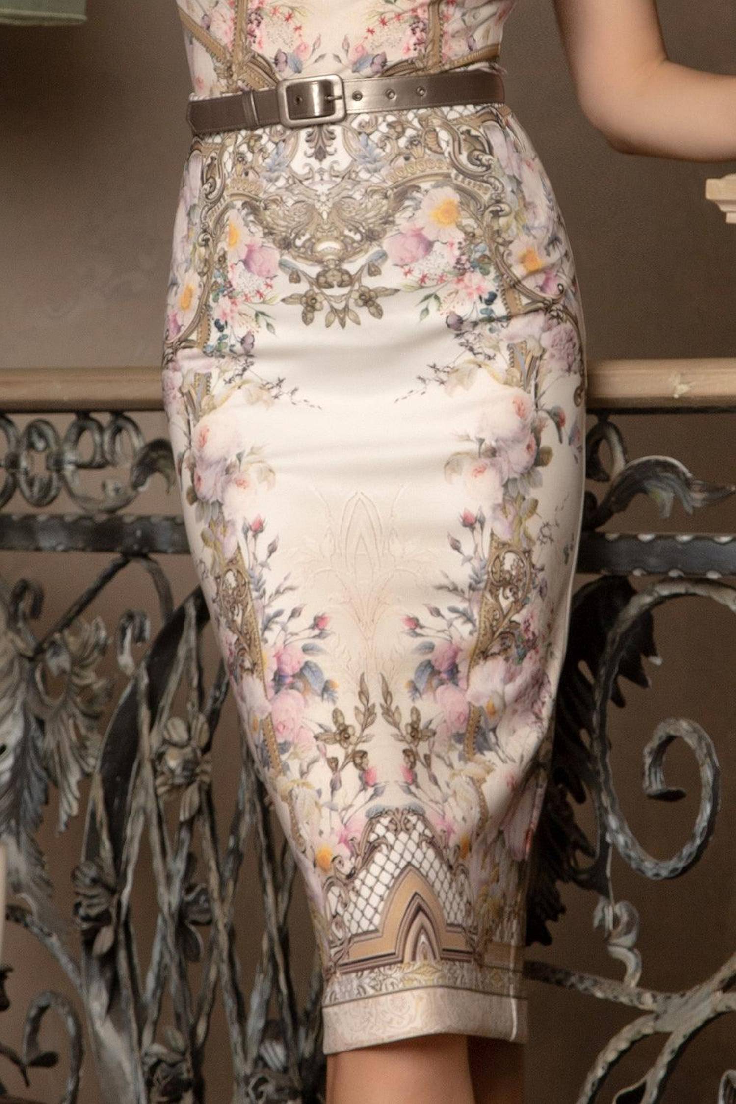 ΦΟΥΣΤΑ ΜΟΛΥΒΙ - ΜΠΑΡΟΚ ΛΟΥΛΟΥΔΙΑ