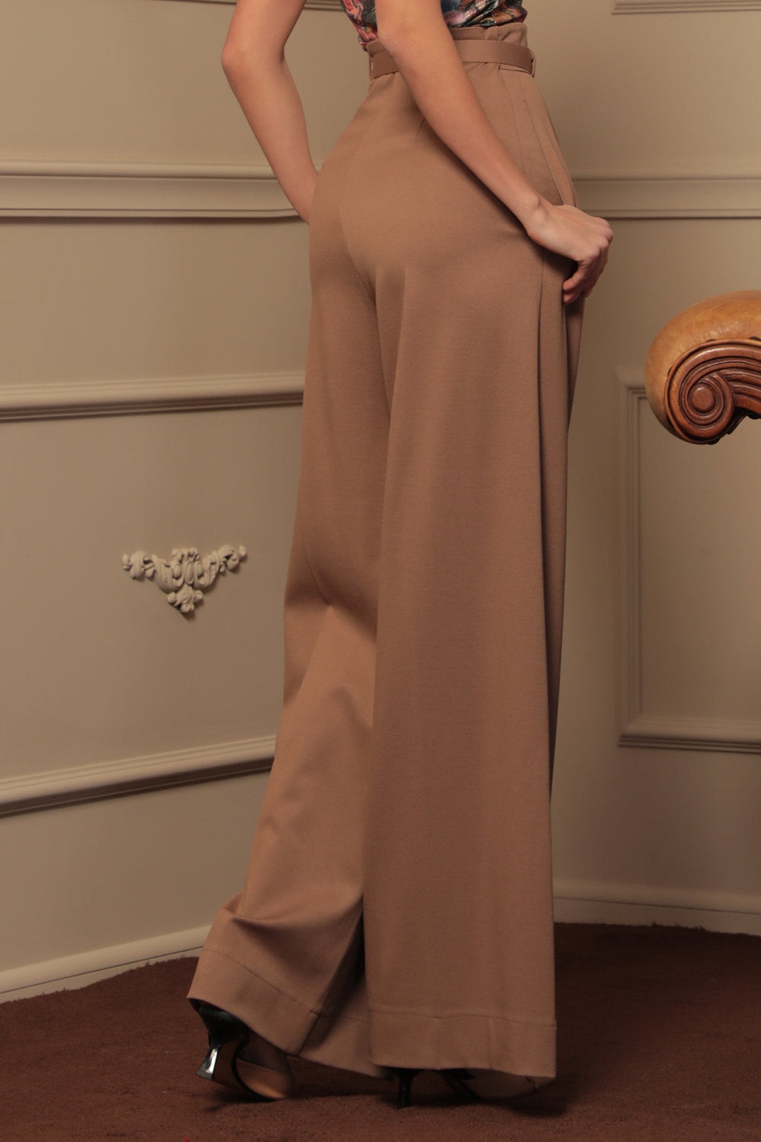 PANTALON BEIGE ESSENTIELS EN MÉLANGE DE VISCOSE TAILLE HAUTE