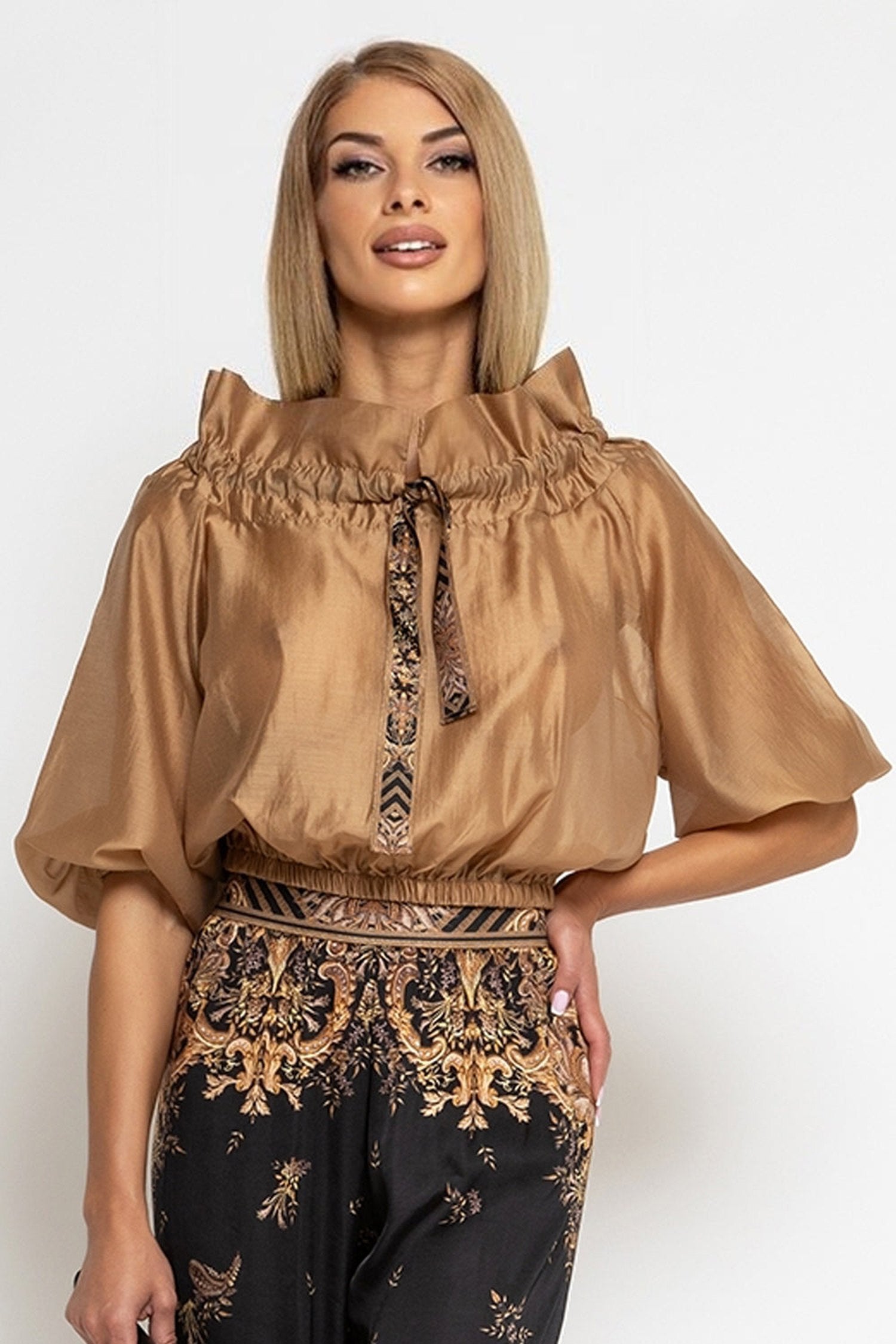 BLOUSE WITH STATEMENT COLLAR - ESSENTIALS JIORO РИЗА С ЕФЕКТНА ЯКА - ESSENTIALS JIORO