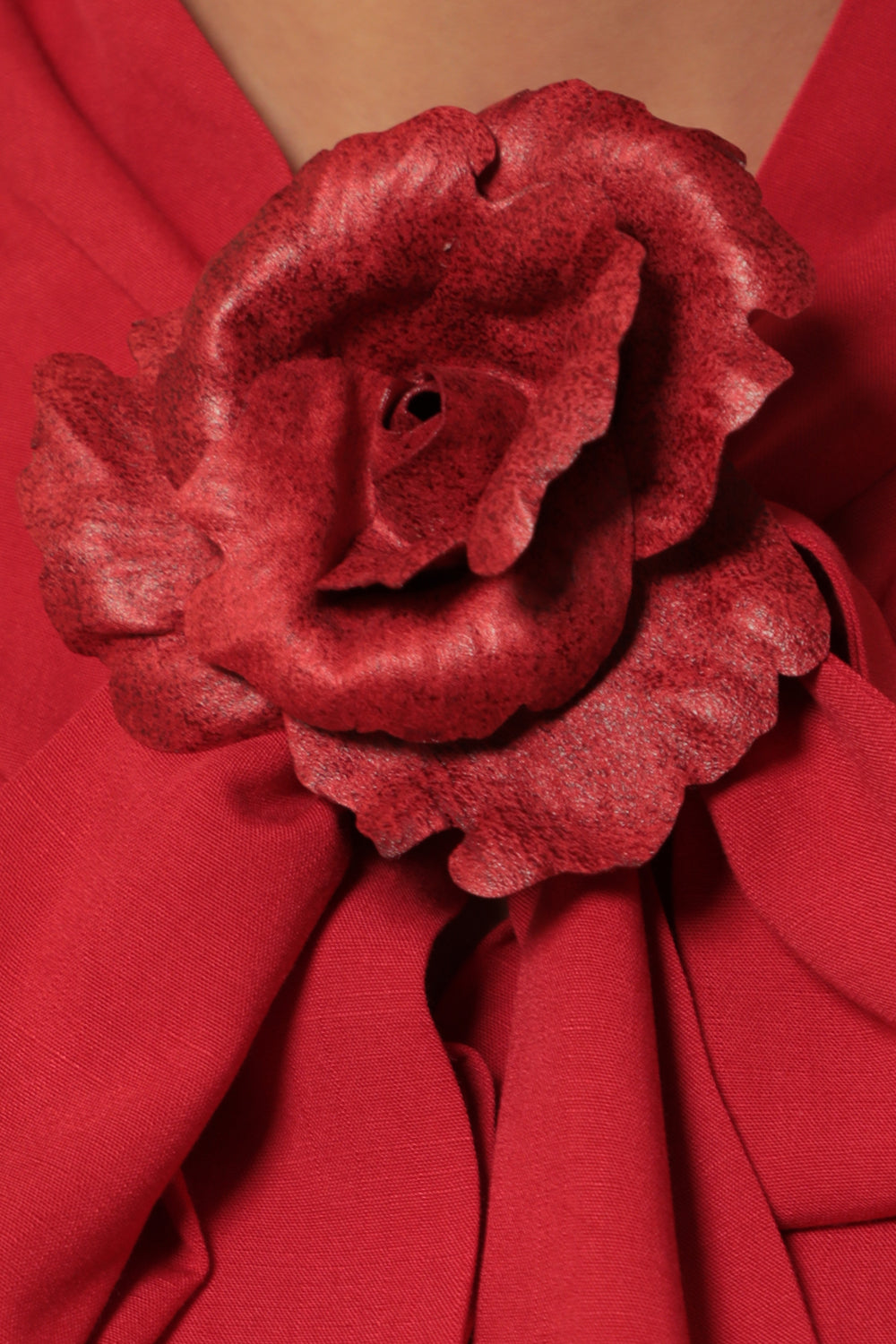 SMALL SUEDE-LOOK RED ROSE BROOCH