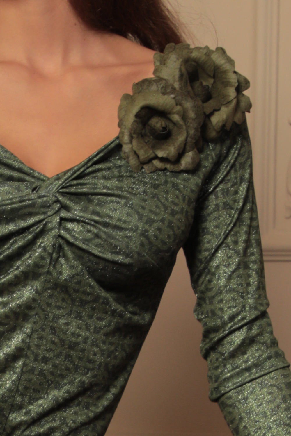 SMALL SUEDE-LOOK GREEN ROSE BROOCH