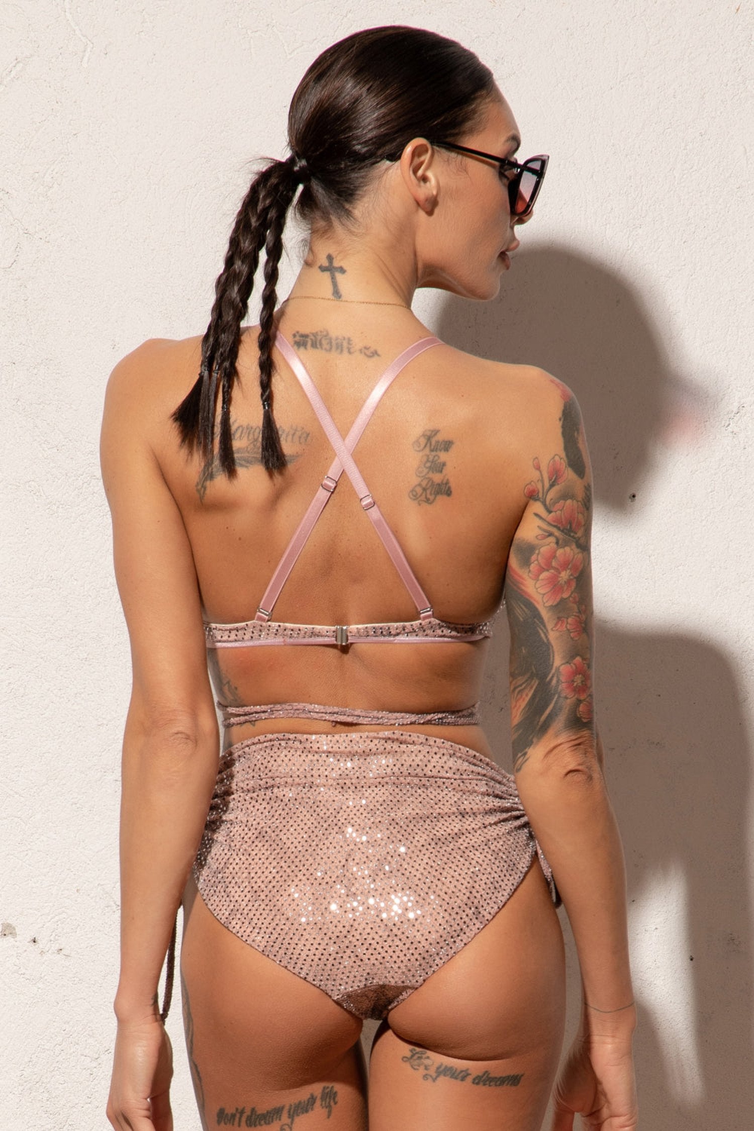 DREIECK-OBERTEIL IN PUDER MIT GLITZER - ESSENTIALS