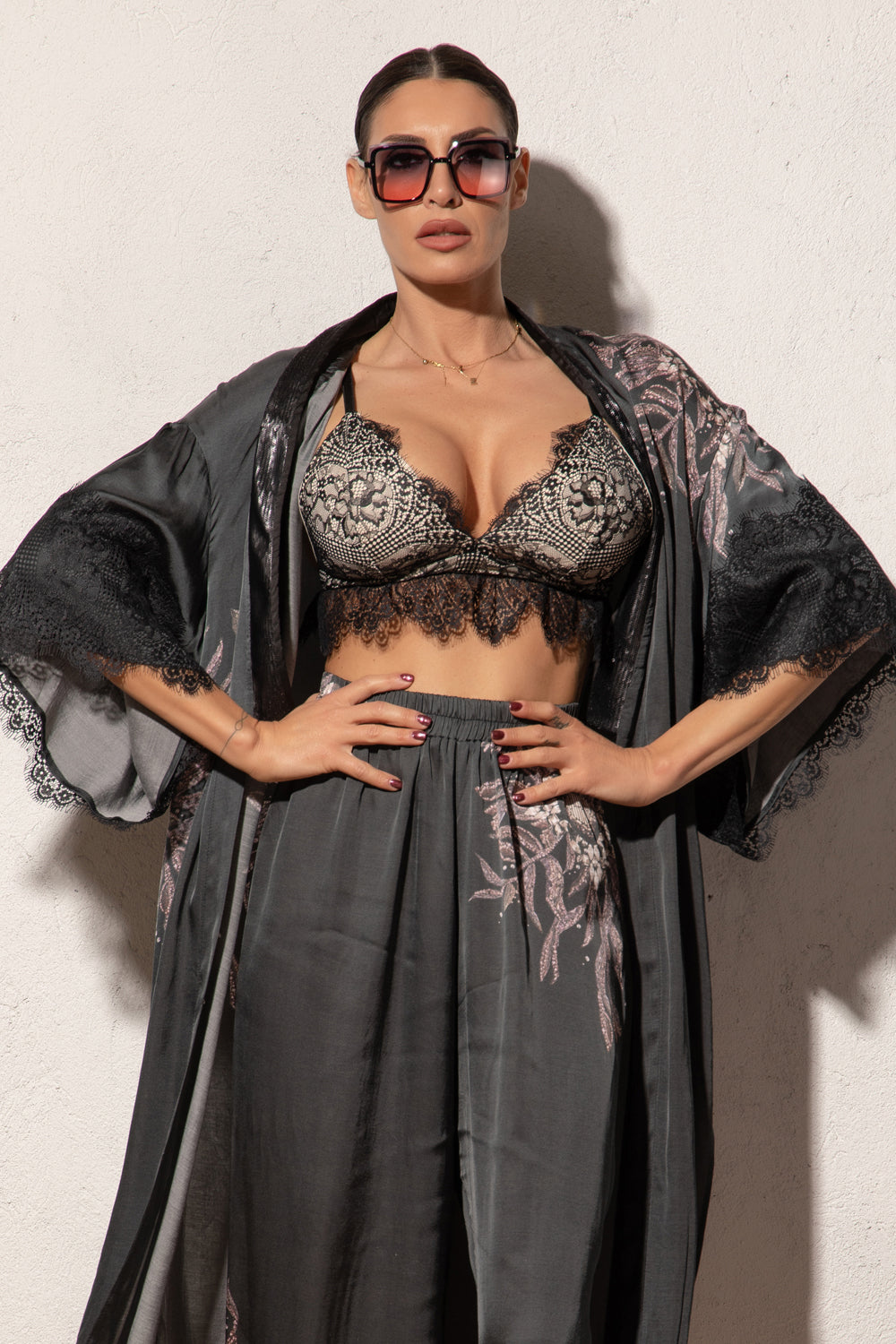 BLACK LACE TOP - ESSENTIALS