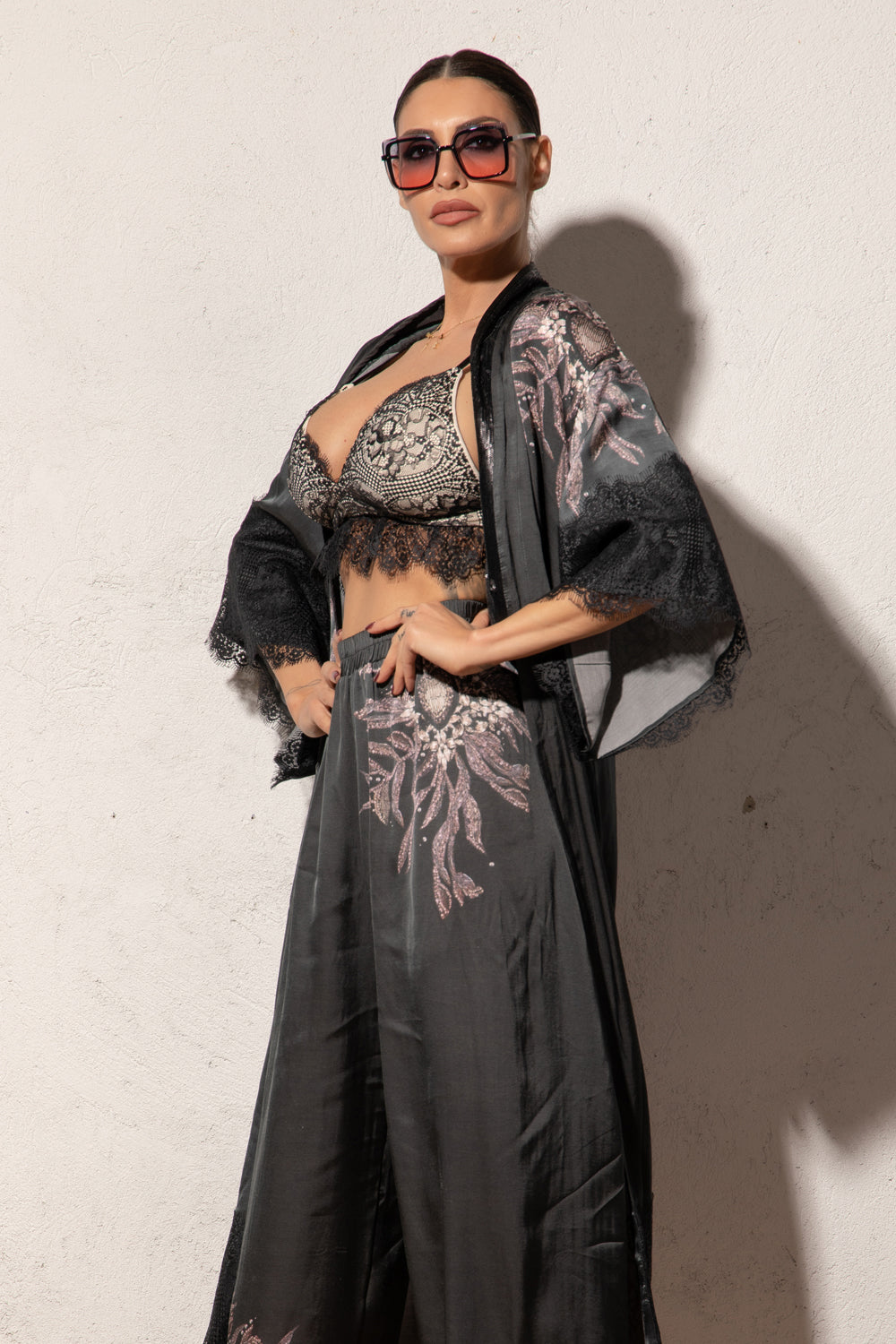 BLACK LACE TOP - ESSENTIALS