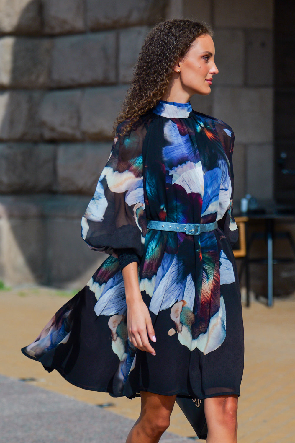 RELAXED DRESS WITH BALLOON RAGLAN SLEEVES AND BACK TIE - VIOLET