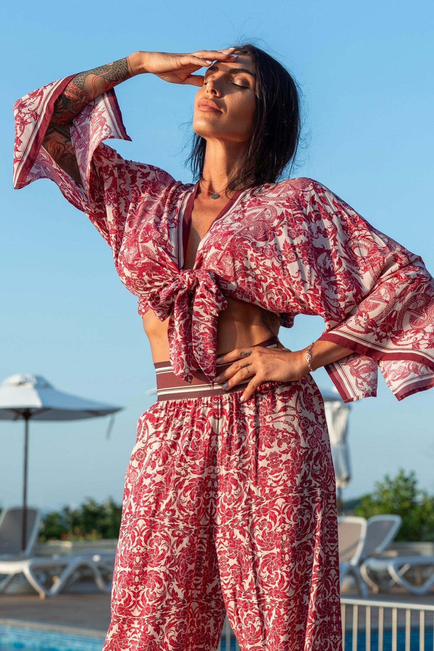 VISKÓZOVÉ KRÁTKÉ KIMONO - ASIE BORDEAUX