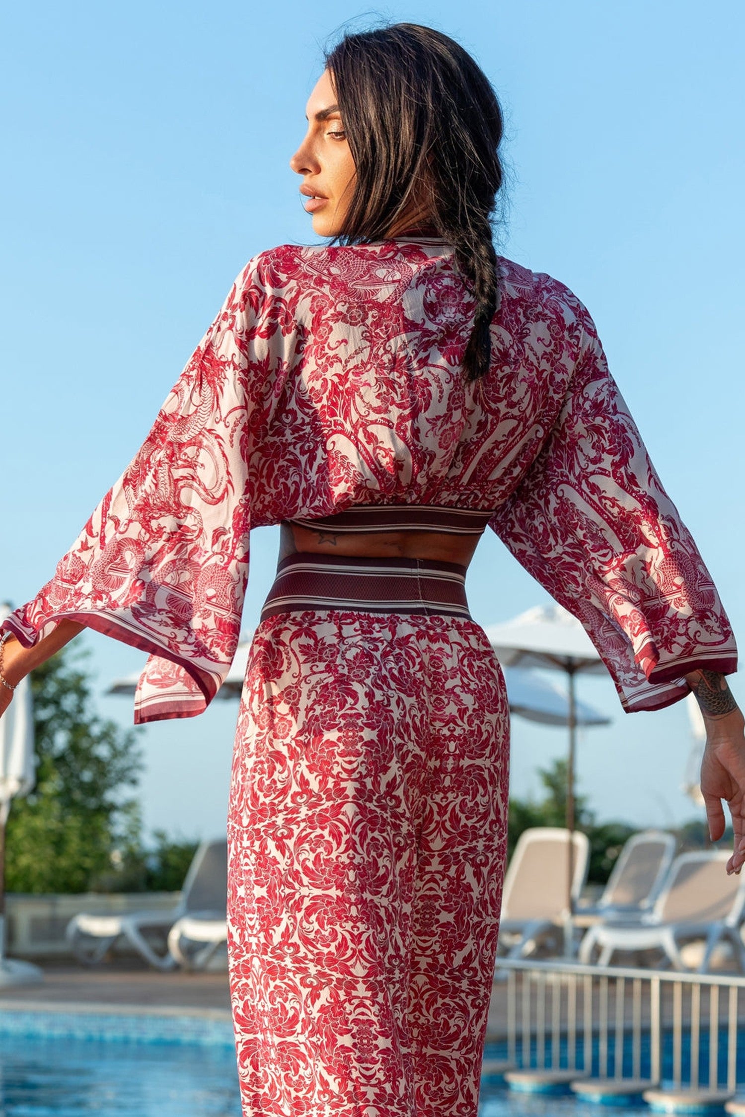 VISKÓZOVÉ KRÁTKÉ KIMONO - ASIE BORDEAUX