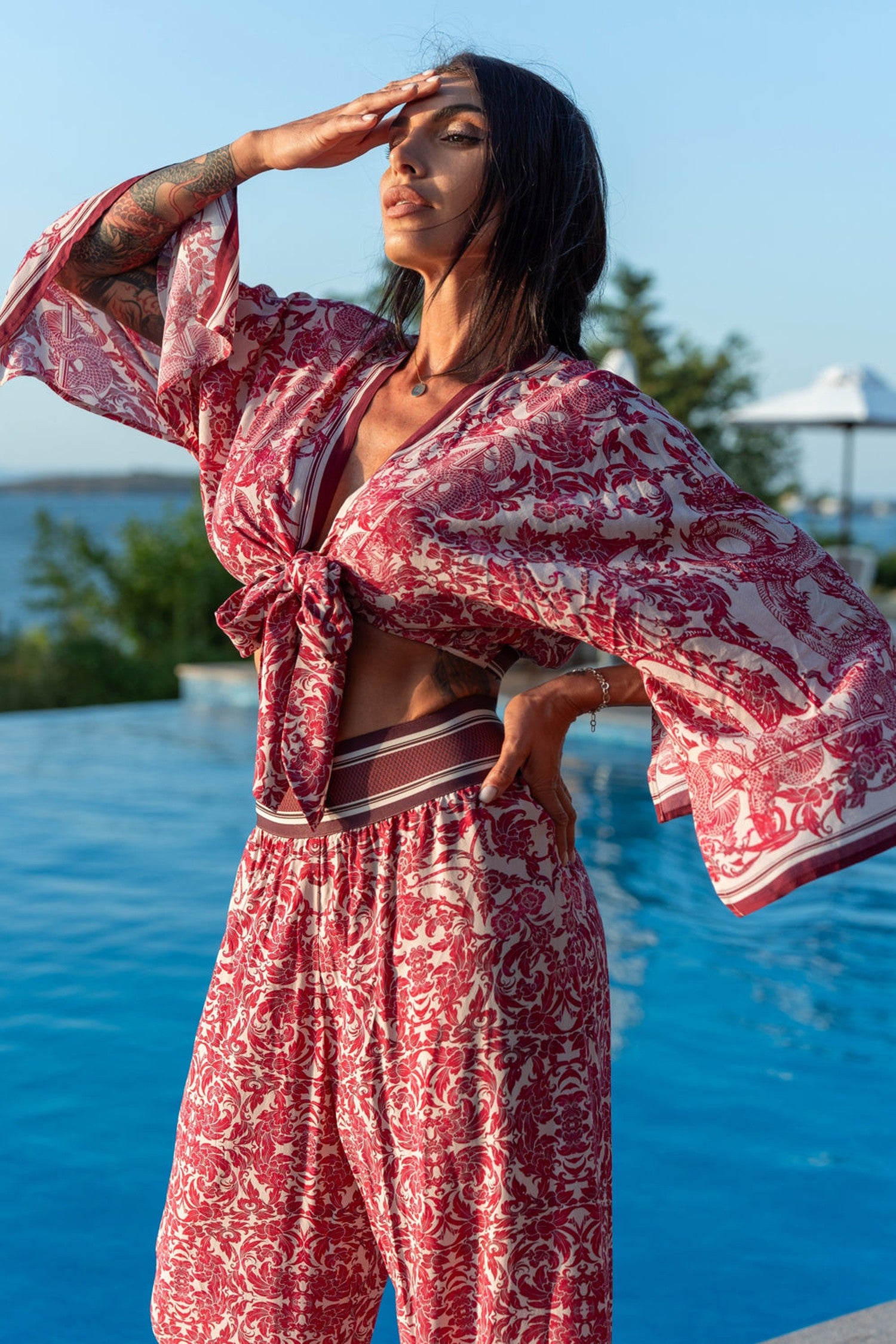 VISKÓZOVÉ KRÁTKÉ KIMONO - ASIE BORDEAUX