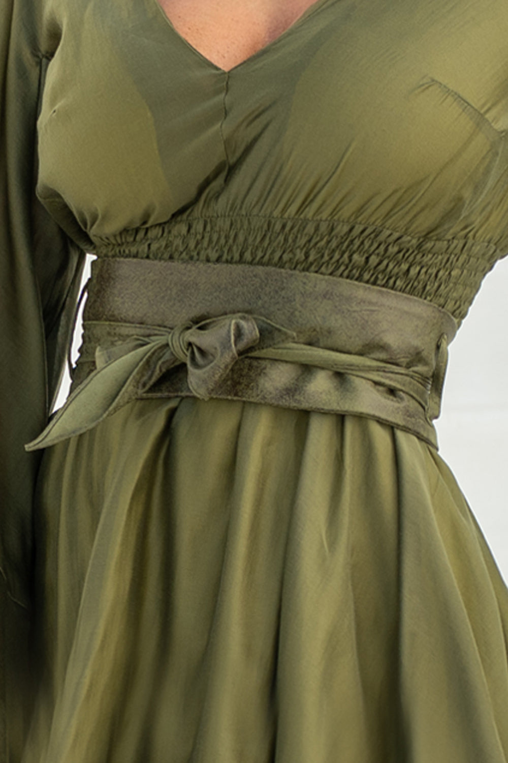 SHORT TENCEL DRESS WITH WIDE SLEEVES IN OLIVE GREEN - ESSENTIALS