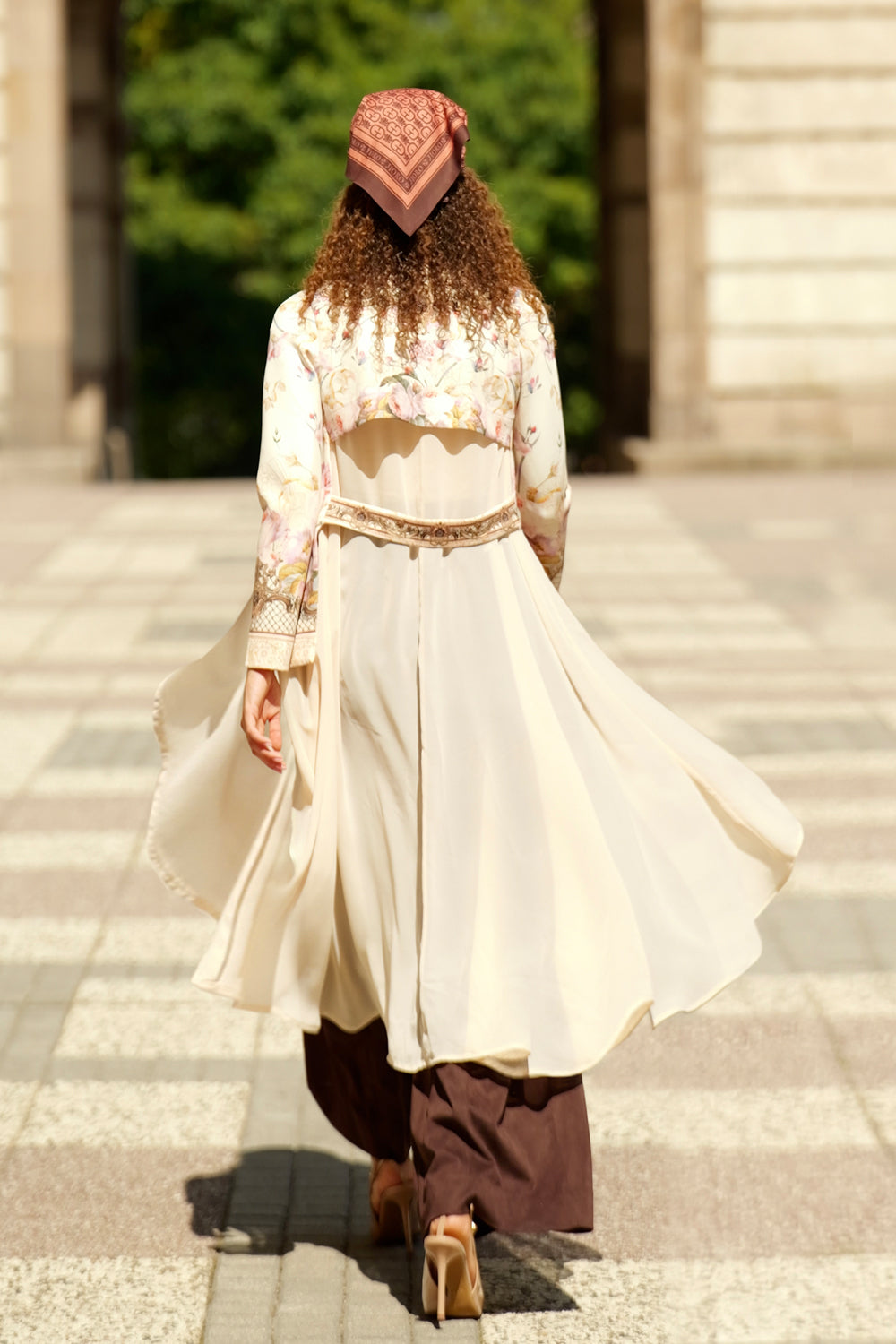 ELEGANT PRINTED CARDIGAN WITH CHIFFON BACK - BAROQUE FLOWERS