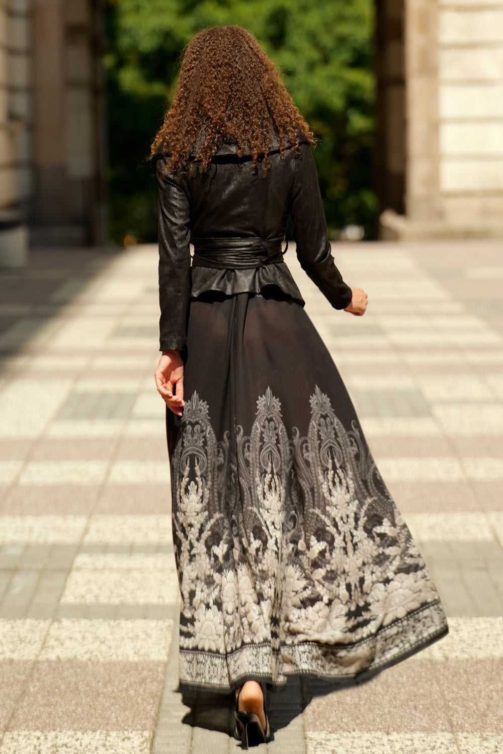 BLAZER IM WILDLEDERLOOK MIT ASYMMETRISCHER VERSCHLUSS IN SCHWARZ - ESSENTIALS