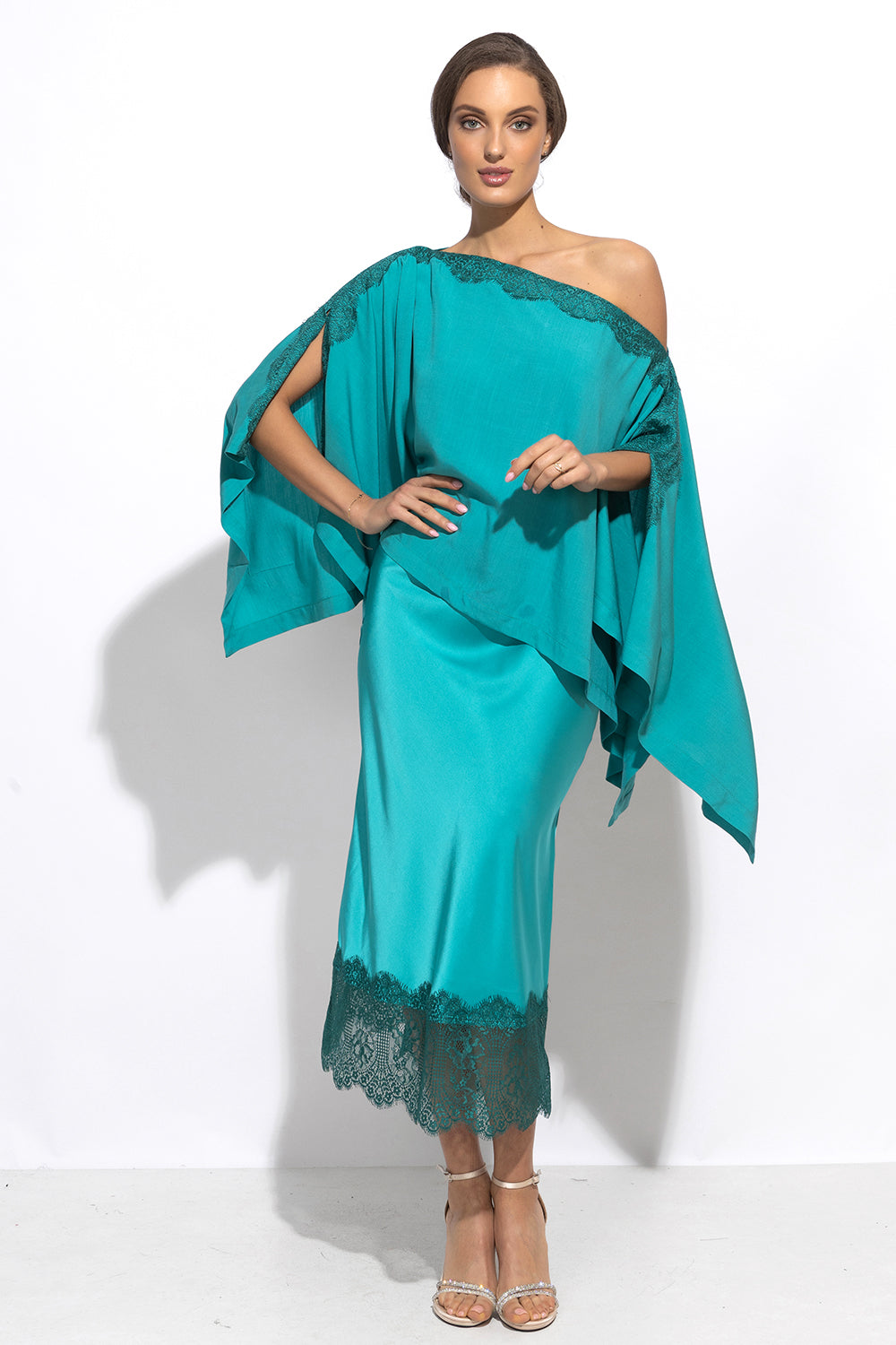 RELAXED VISCOSE TUNIC WITH SIDE SLITS AND LACE IN TURQUOISE - ESSENTIALS