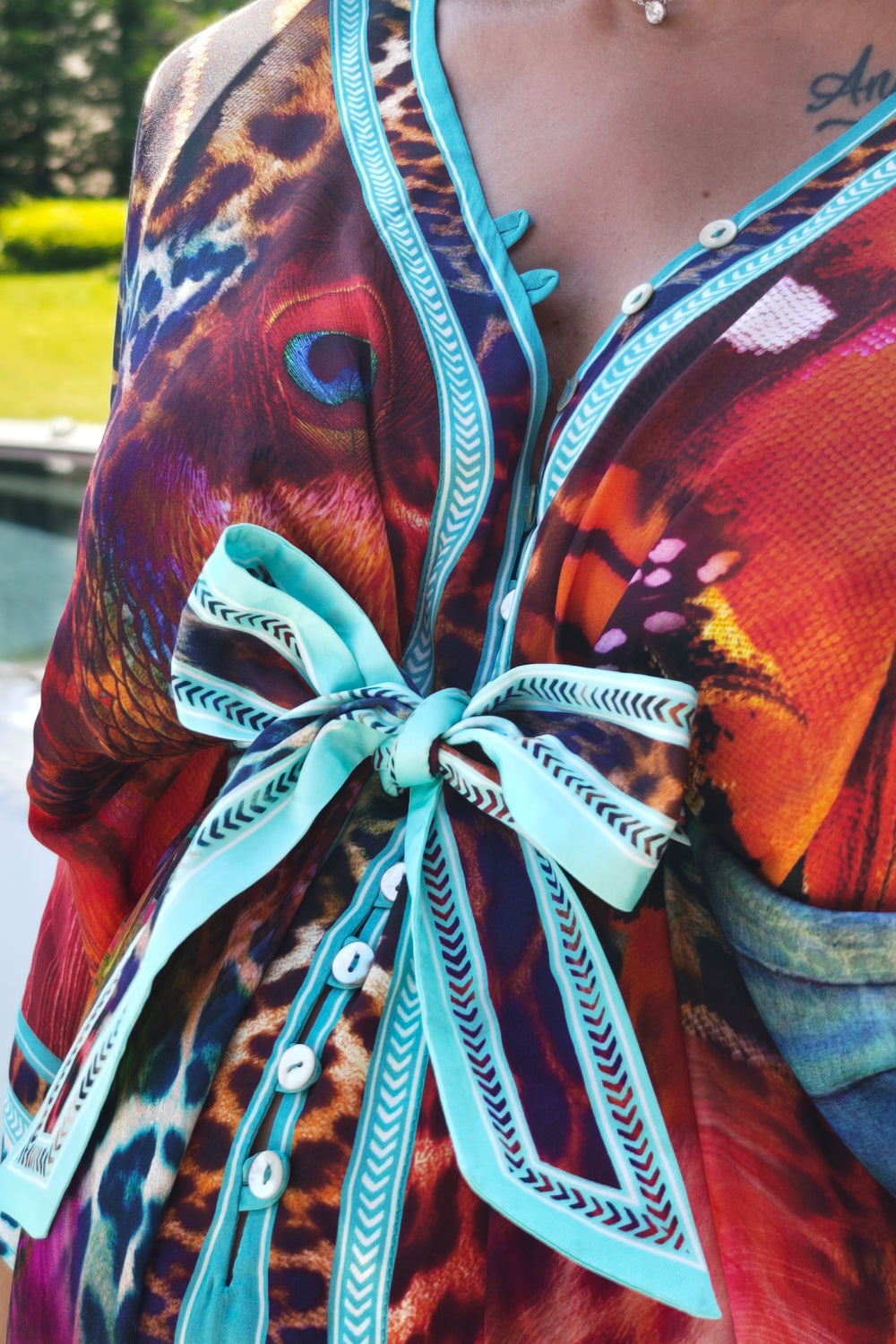 SATIN-VISCOSE-CAFTAN - LEO NEON WILD