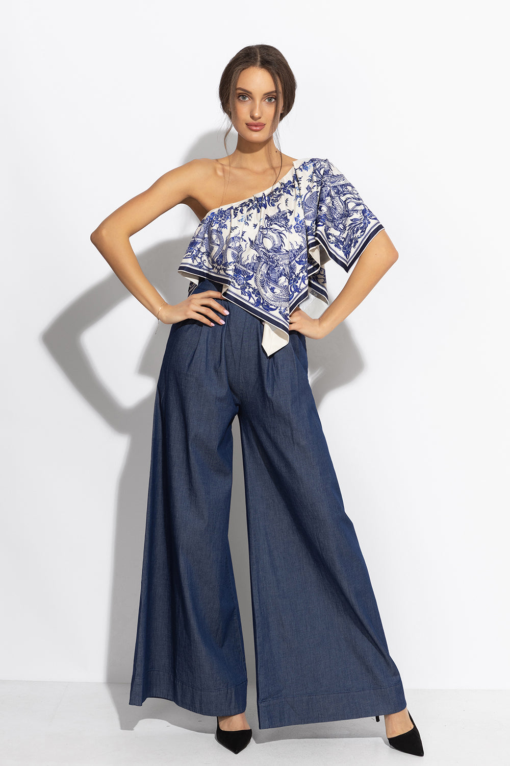 ELEGANTES TOP MIT FREIEM SCHULTERBEREICH - ASIA SKY