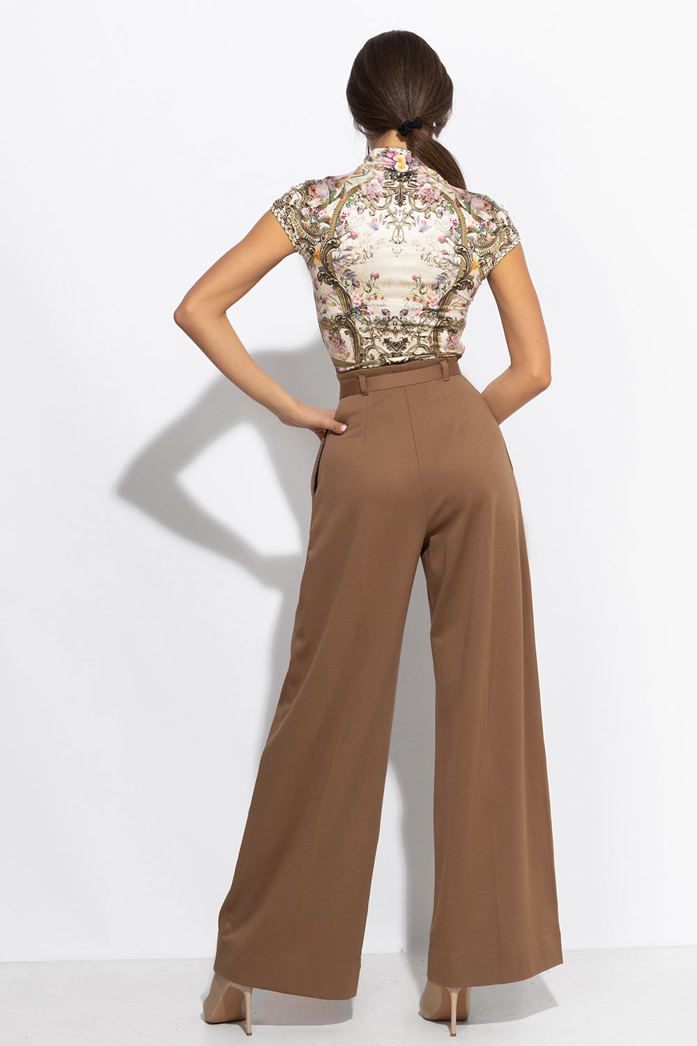 VISCOSE BLEND HIGH-WAISTED BEIGE TROUSERS – ESSENTIALS JIORO ШИРОК ПАНТАЛОН ОТ ВИСКОЗА С ВИСОКА ТАЛИЯ В БЕЖОВО - ESSENTIAL JIORO