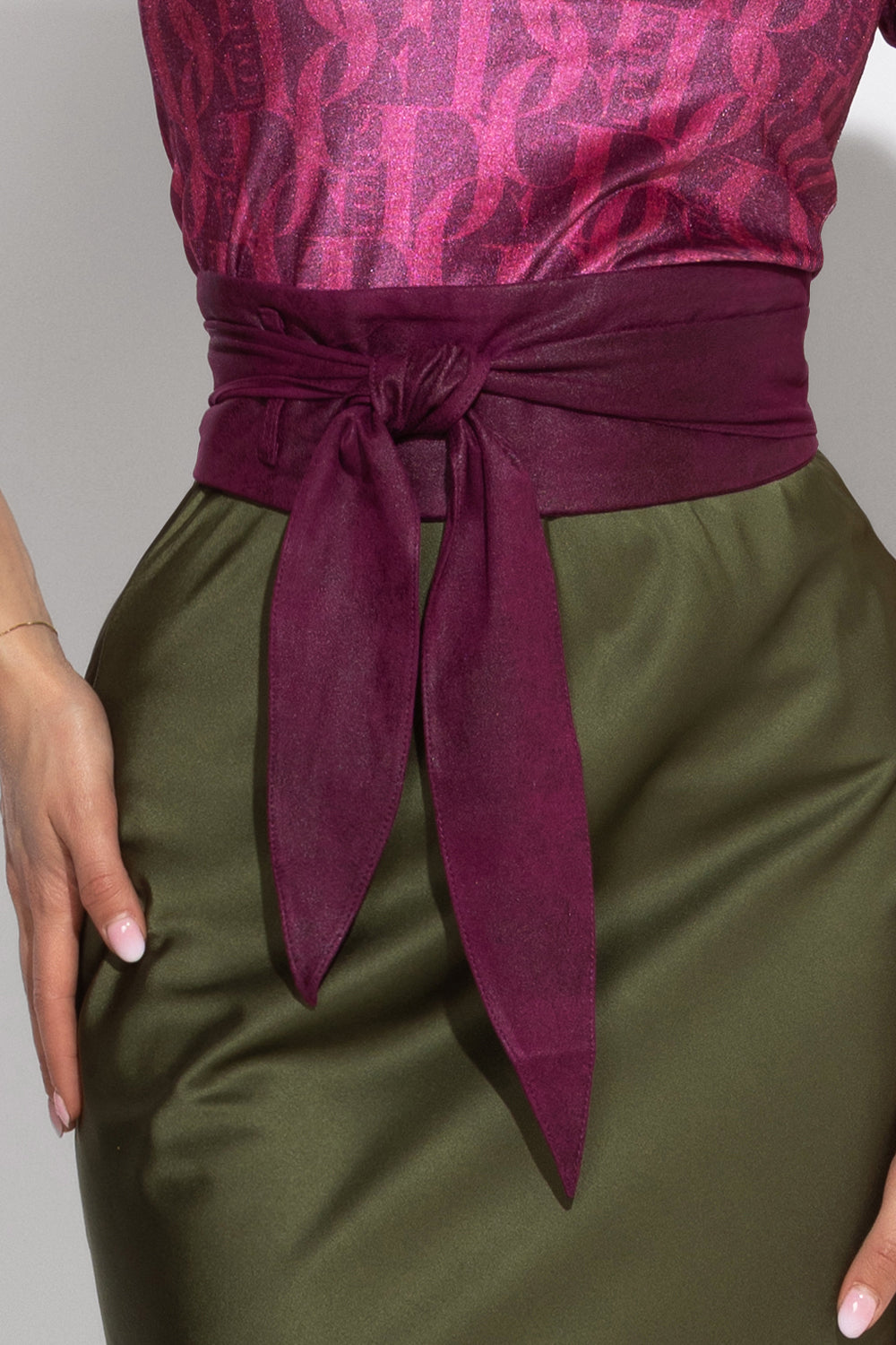 BLUSE MIT PUFFÄRMELN UND V-AUSSCHNITT - BURGUNDER LOGO