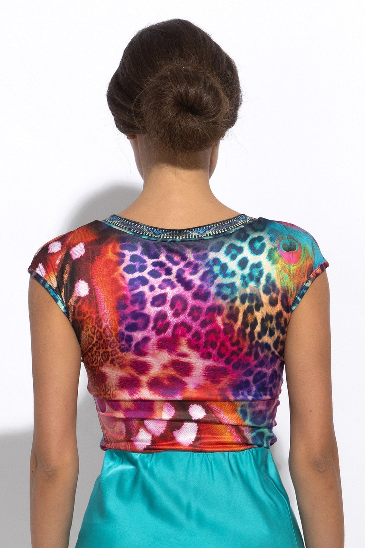 BASIC BLOUSE WITH V-NECKLINE - LEO NEON WILD