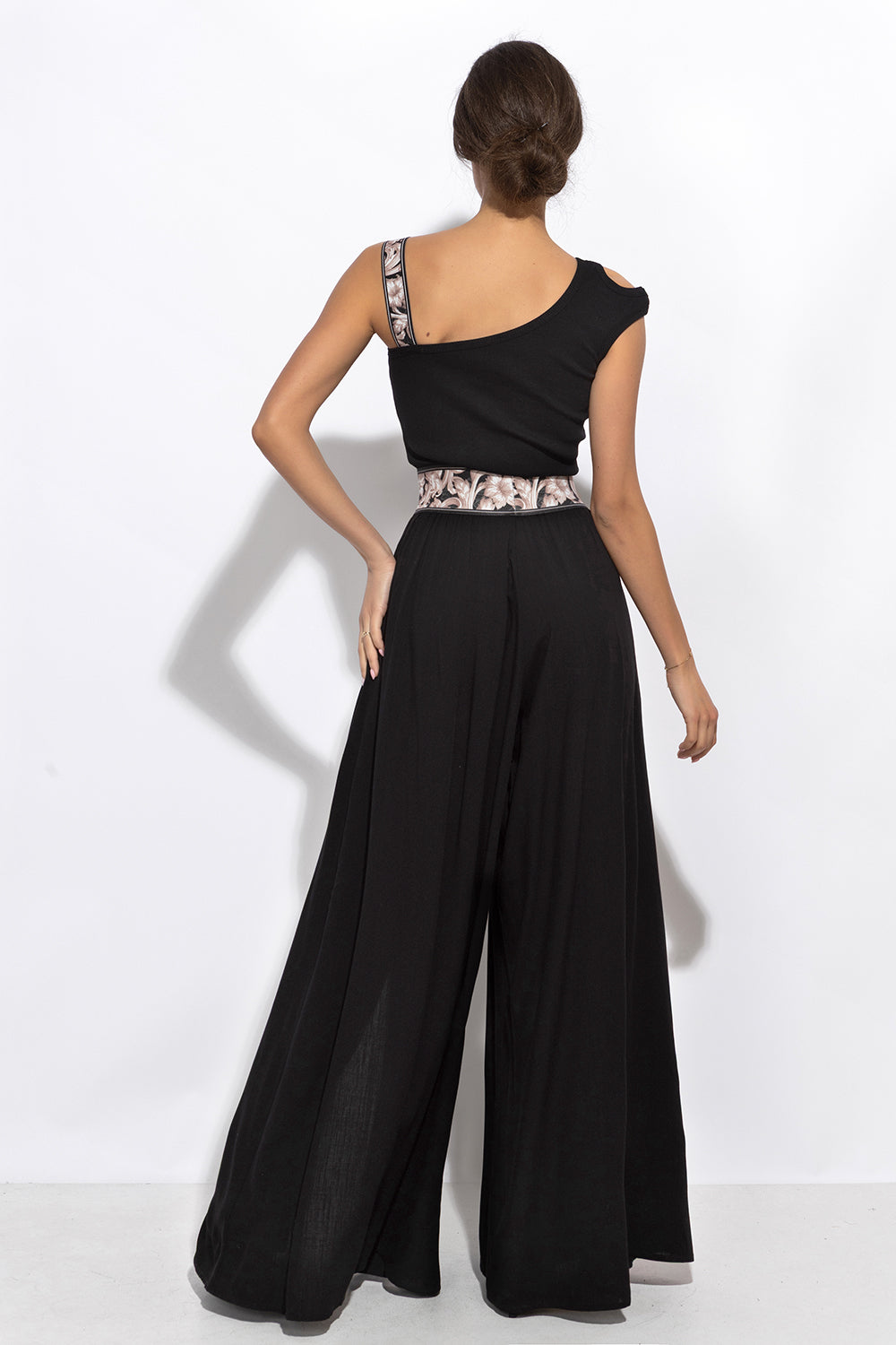 BLACK VISCOSE PANTS WITH ELASTIC WAIST IN BAROQUE PEARL AND SLITS - ESSENTIALS