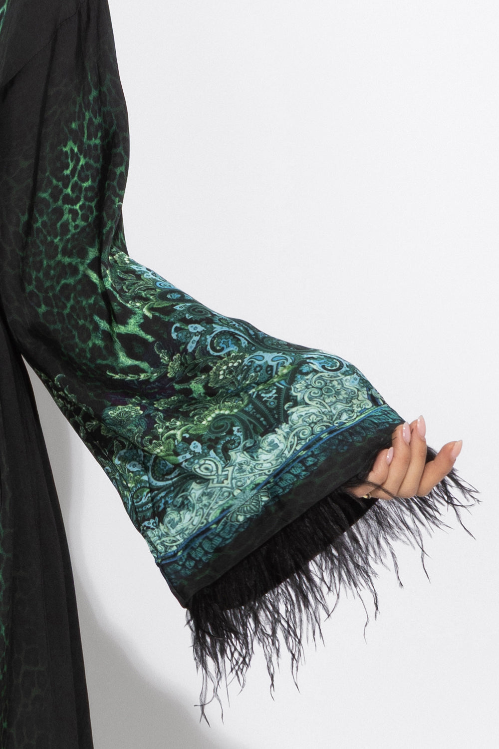 SATÉNOVÝ VISKÓZOVÝ KAFTAN S PEŘÍM - LEO NEONOVĚ ZELENÝ