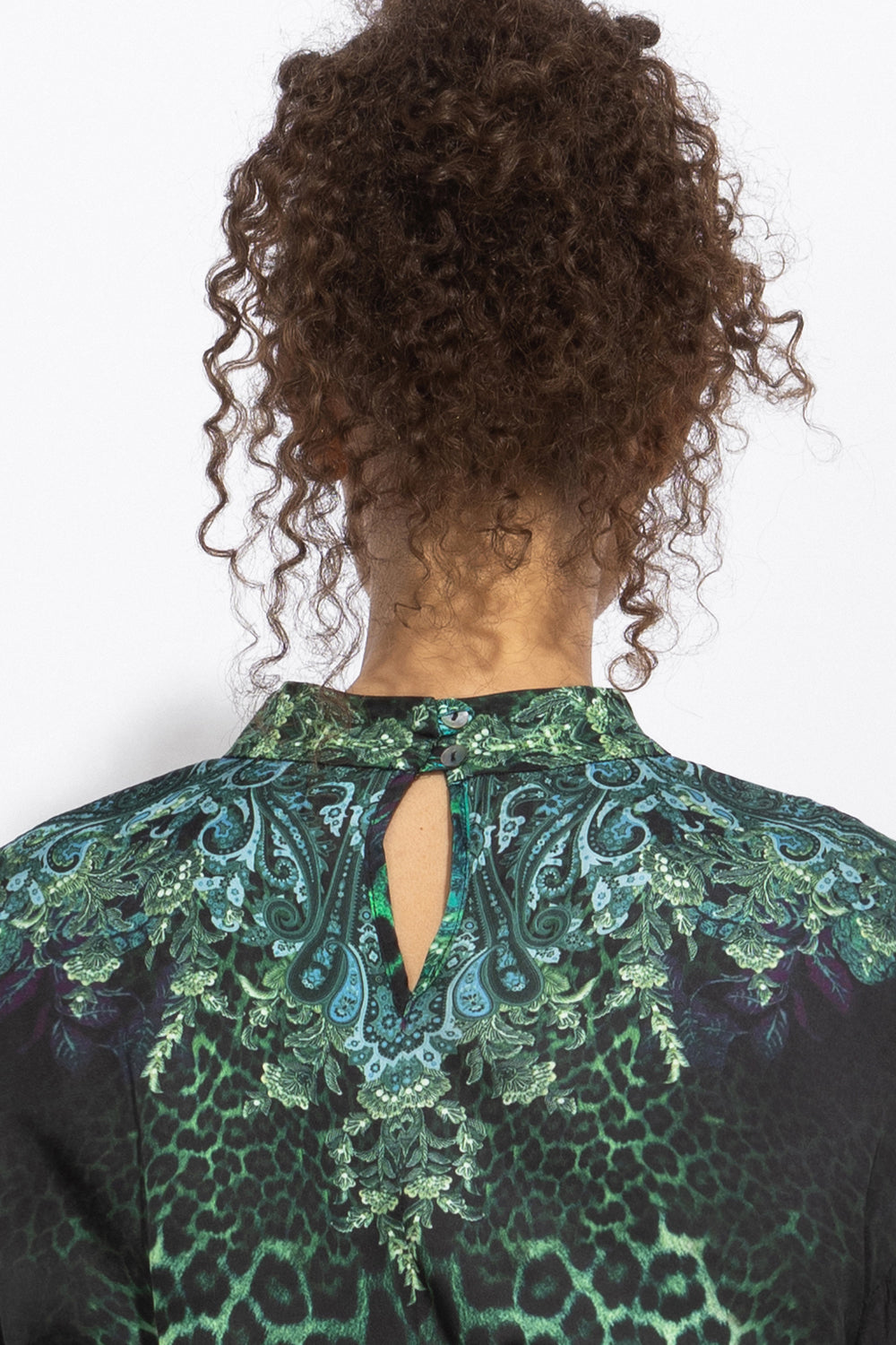 SATÉNOVÝ VISKÓZOVÝ KAFTAN S PEŘÍM - LEO NEONOVĚ ZELENÝ