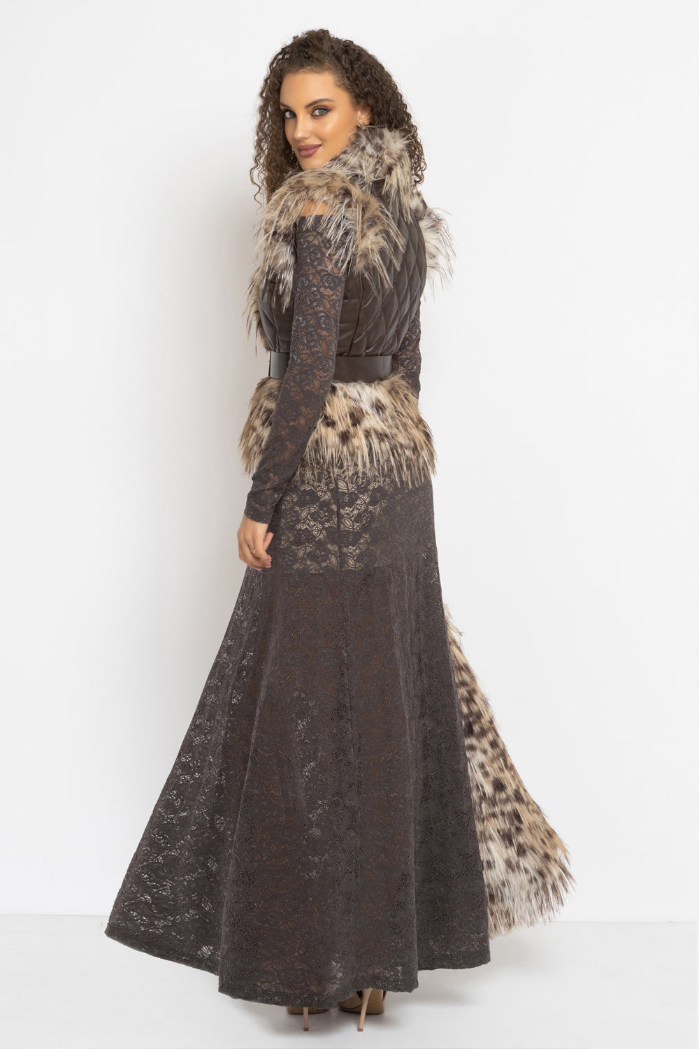 LEATHER-EFFECT GILET WITH SERVAL FUR TEXTURE - ESSENTIALS JIORO ЕЛЕК С ЕФЕКТ НА КОЖА И ИМИТАЦИЯ НА КОСЪМ SERVAL - ESSENTIALS JIORO