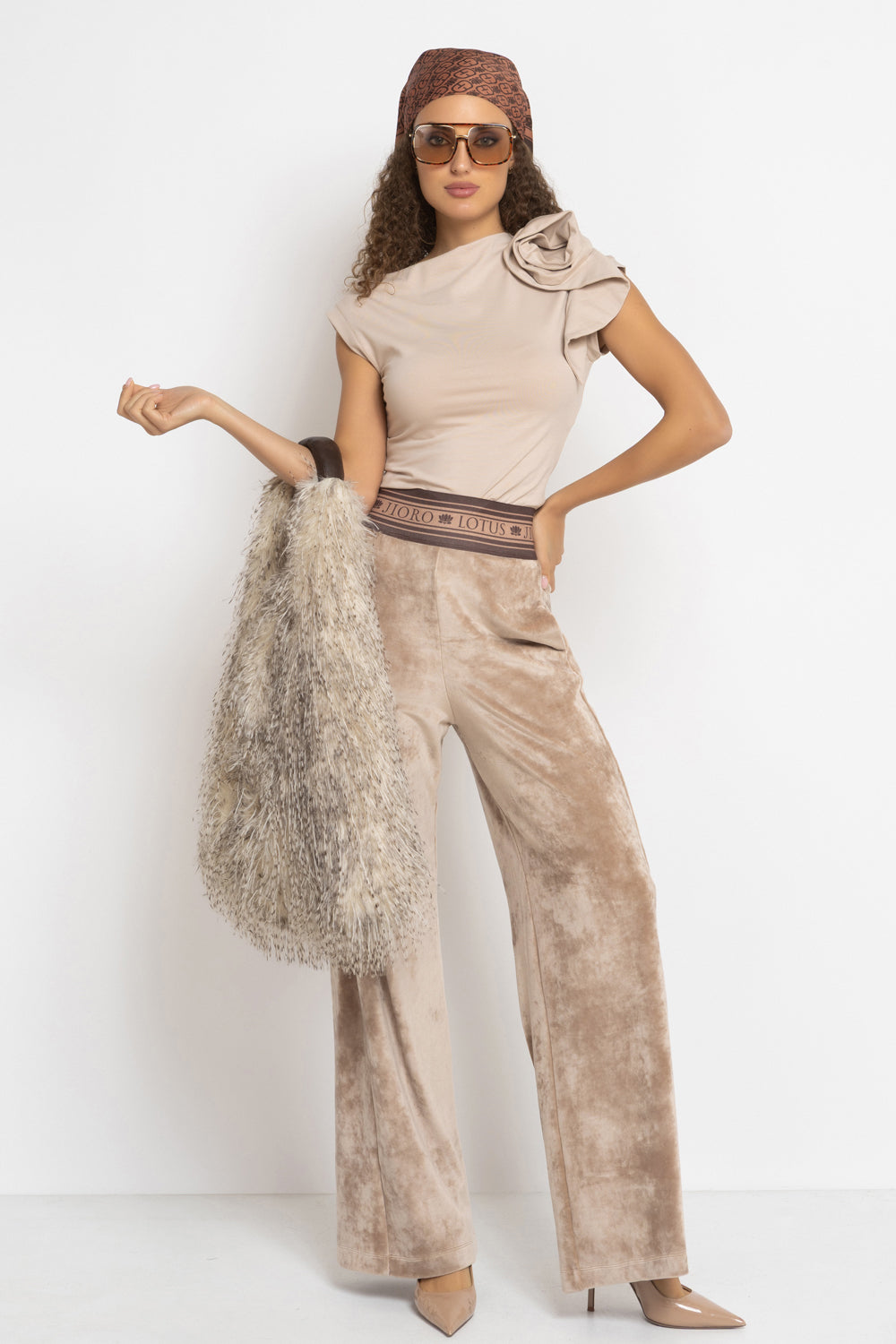 BLOUSE WITH ASYMMETRIC SHOULDER IN BEIGE - ESSENTIALS JIORO БЛУЗА С АСИМЕТРИЧНО РАМО В БЕЖОВО - ESSENTIALS JIORO