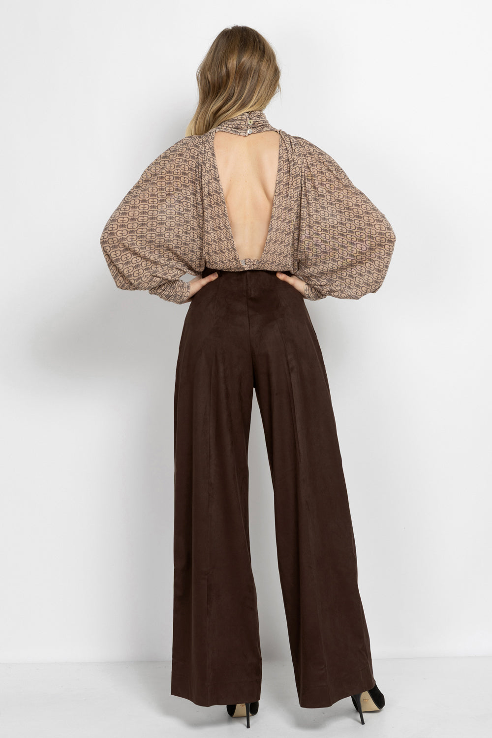 MODAL BATWING TURTLENECK TOP - MOCHA MOUSSE LOGO JIORO ТОП ОТ МОДАЛ С ПОЛО ЯКА И ПРИЛЕП РЪКАВ - MOCHA MOUSSE LOGO JIORO