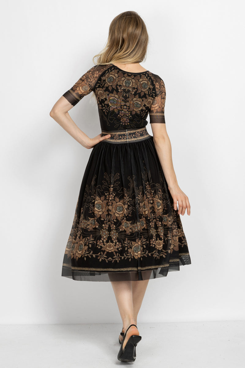 SHORT-SLEEVE MESH BODYSUIT WITH MODAL LINING - GOLDEN ROSES JIORO  МРЕЖЕСТО БОДИ С КЪС РЪКАВ И ПОДПЛАТА ОТ МОДАЛ - GOLDEN ROSES JIORO