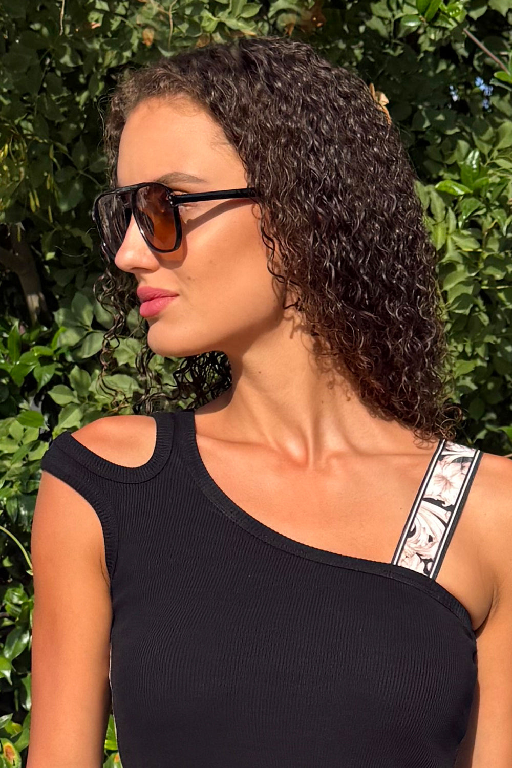 BLACK COTTON MIDI DRESS WITH ASYMMETRICAL SHOULDERS AND STRAP BAROQUE PEARL - ESSENTIALS