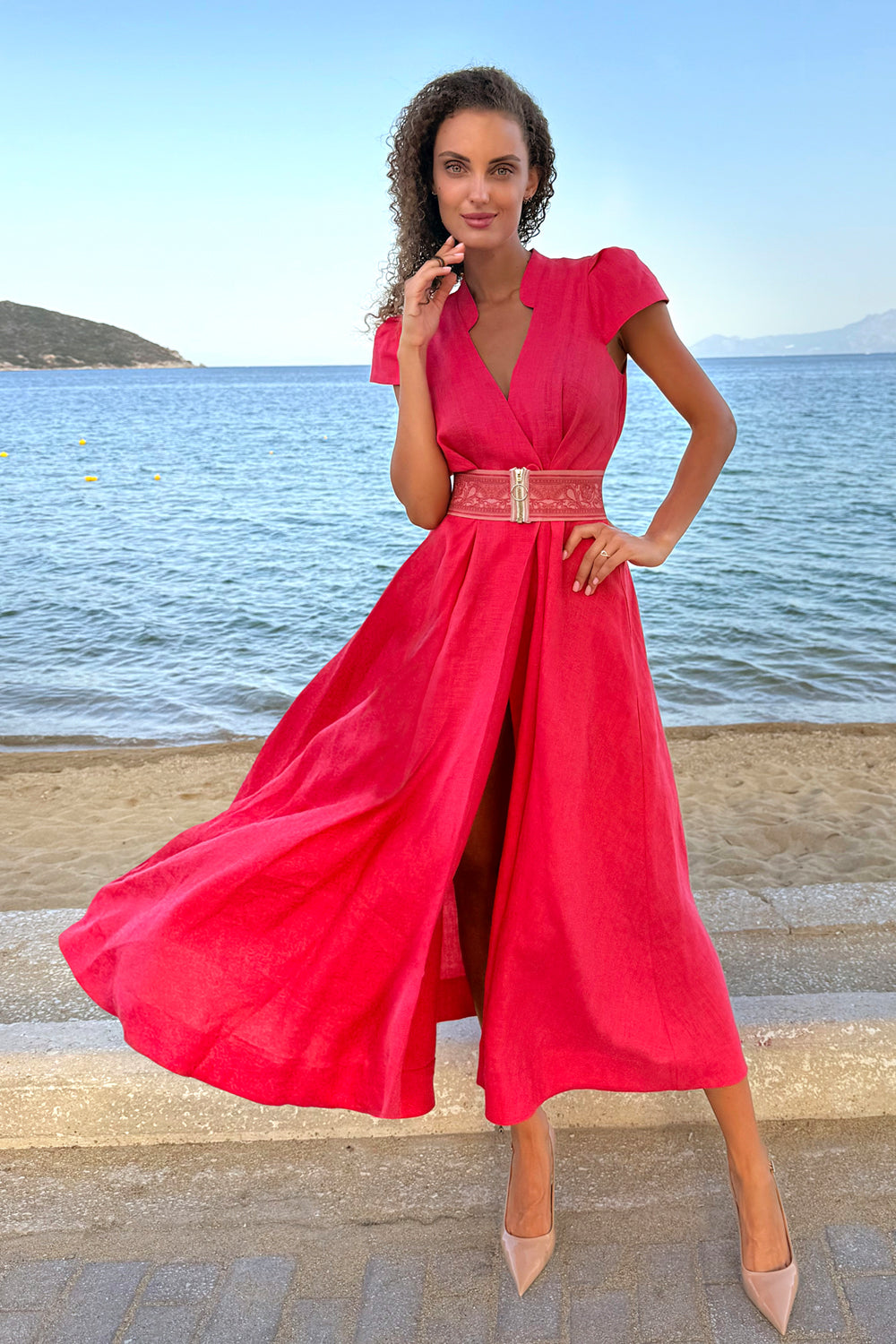 ROBE LONGUE ÉVASÉE EN LIN FUCHSIA – ESSENTIELS