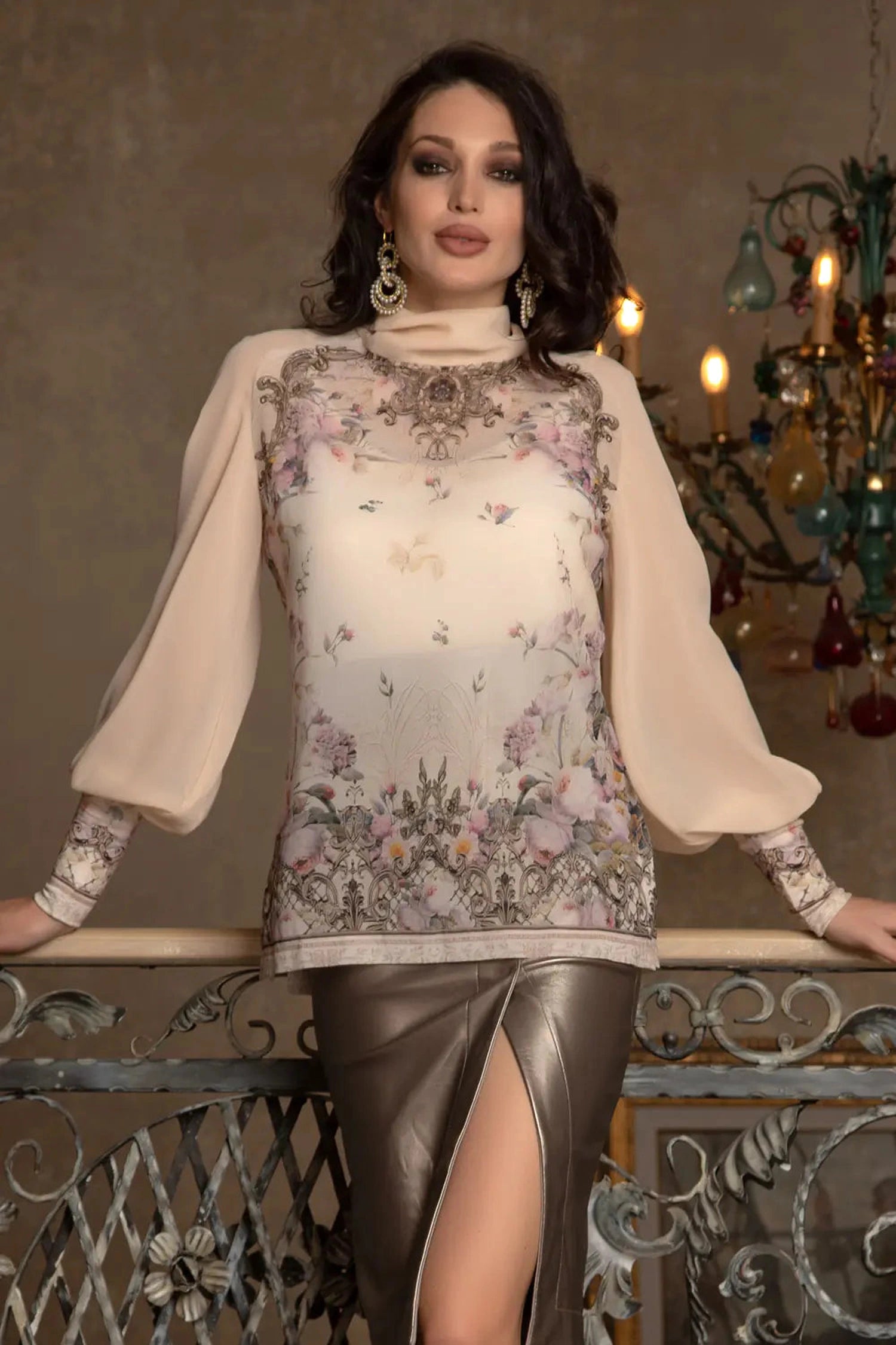2-IN-1 DESIGNER CHIFFON-BLUSE UND TOP - BAROCKBLUMEN