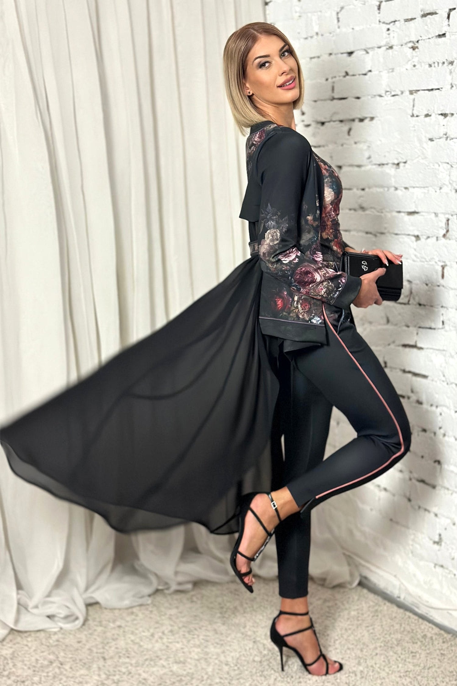 MANTEAU EN CHIFFON ÉLÉGANT - FLEURS VINTAGE