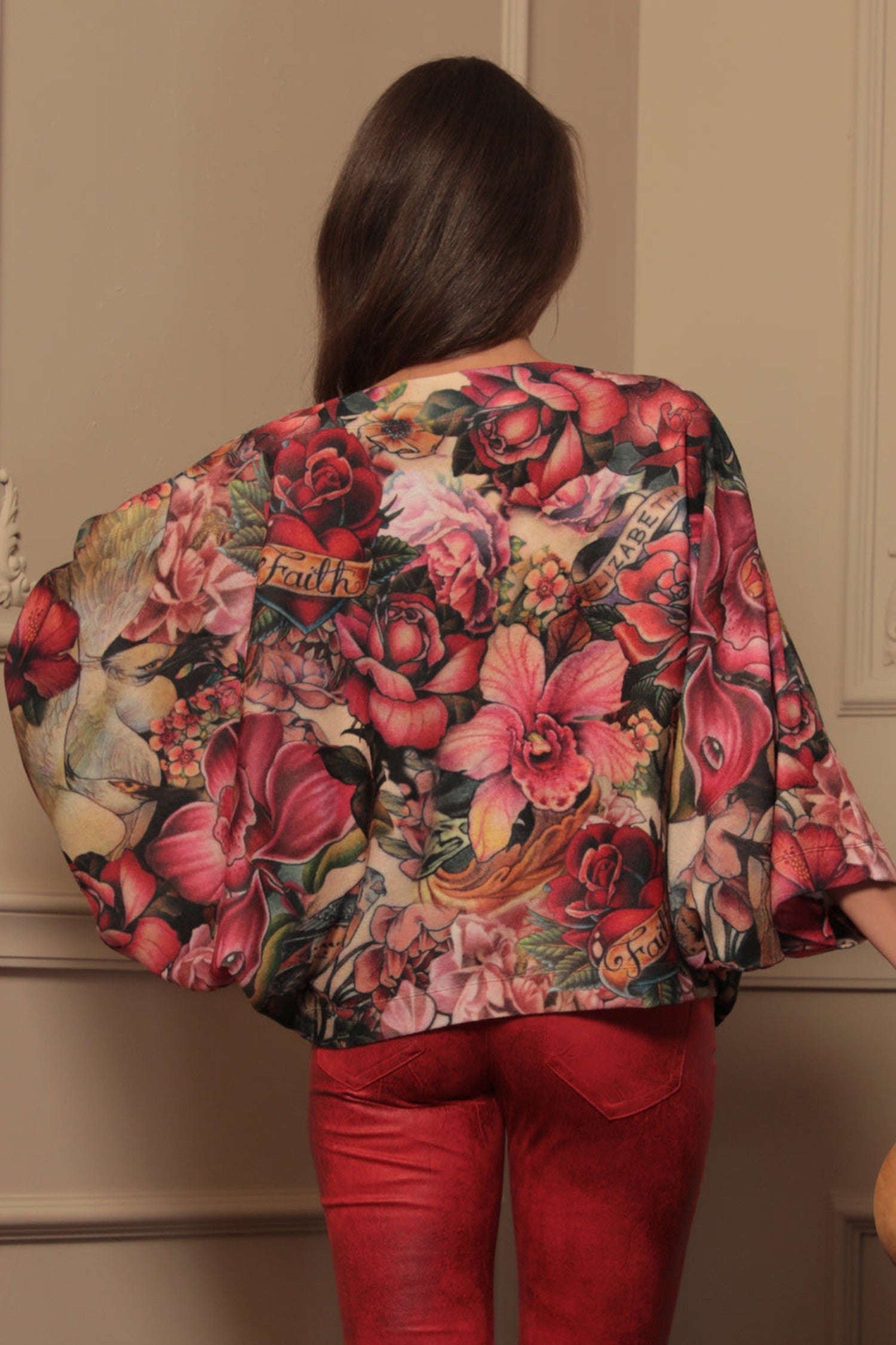 LOOSE TUNIC WITH BATWING SLEEVES - TATTOO STAR COLLECTION