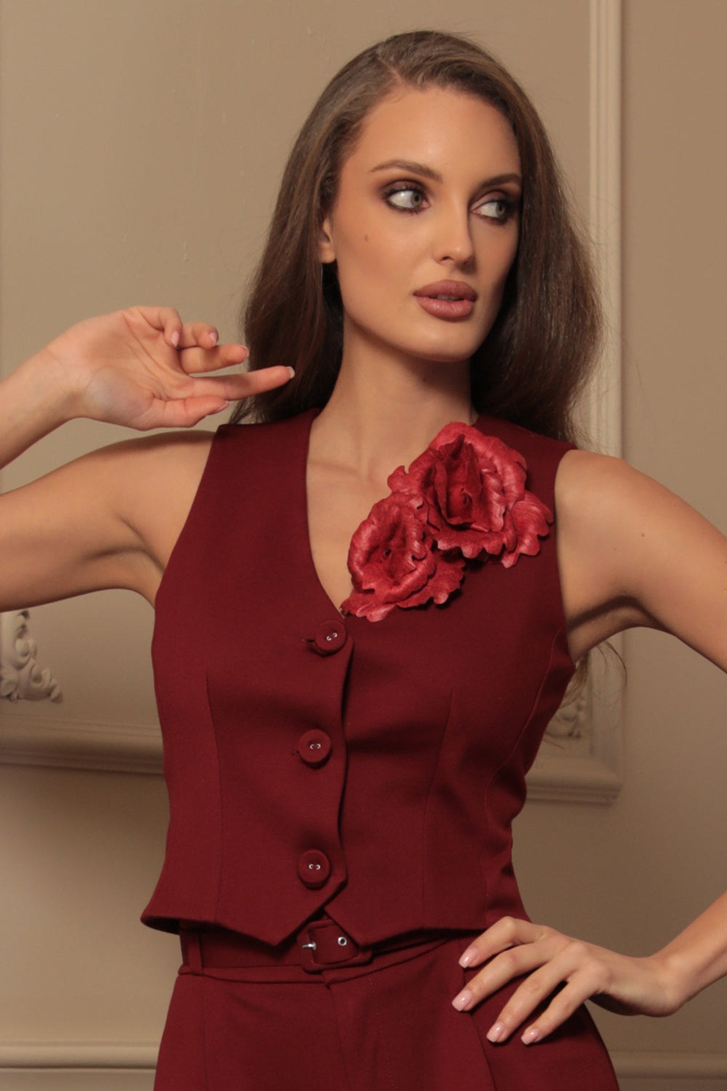 MEDIUM SUEDE-LOOK RED ROSE BROOCH