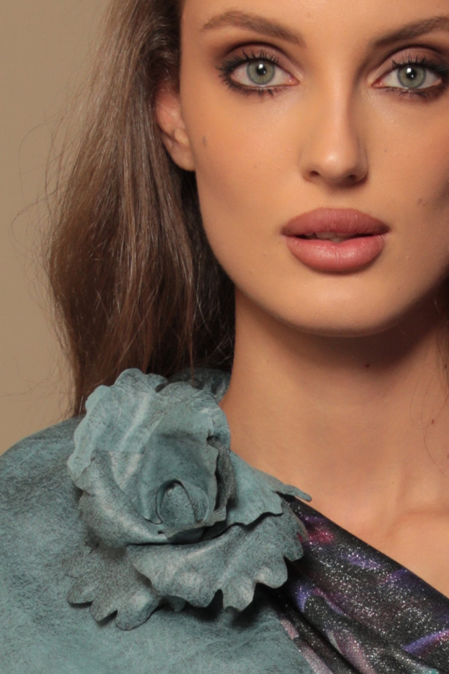 MEDIUM SUEDE-LOOK AZUR BLUE ROSE BROOCH
