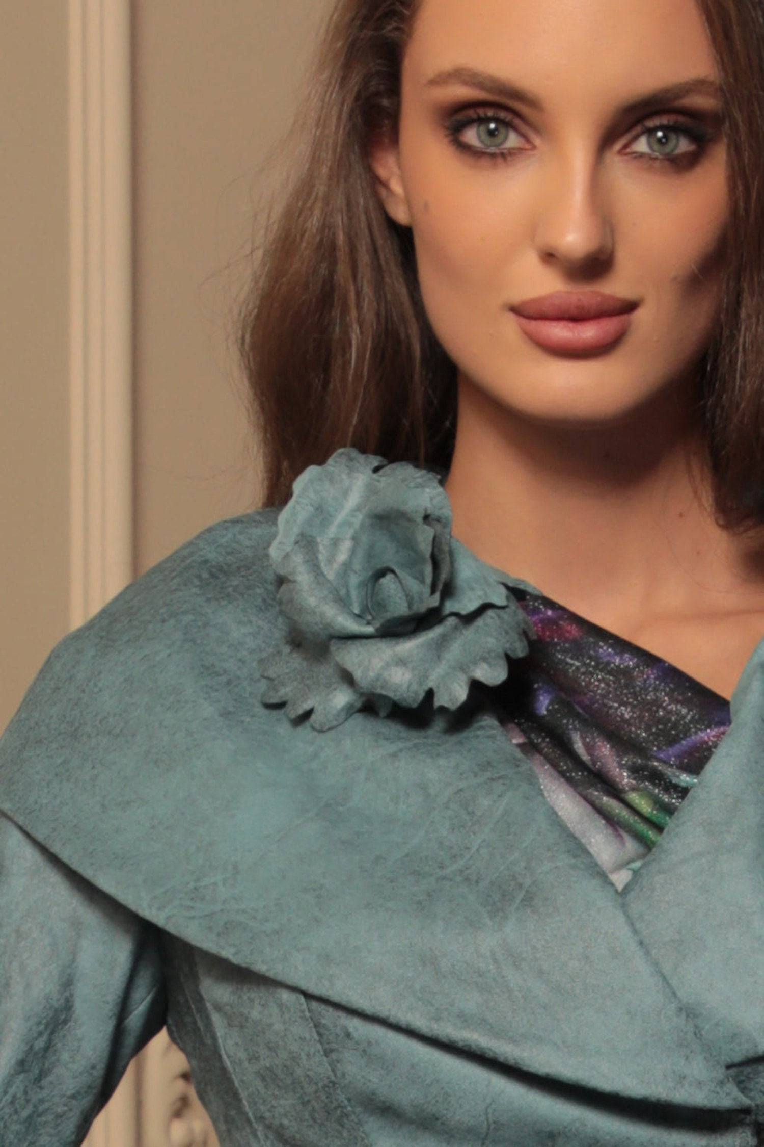MEDIUM SUEDE-LOOK AZUR BLUE ROSE BROOCH