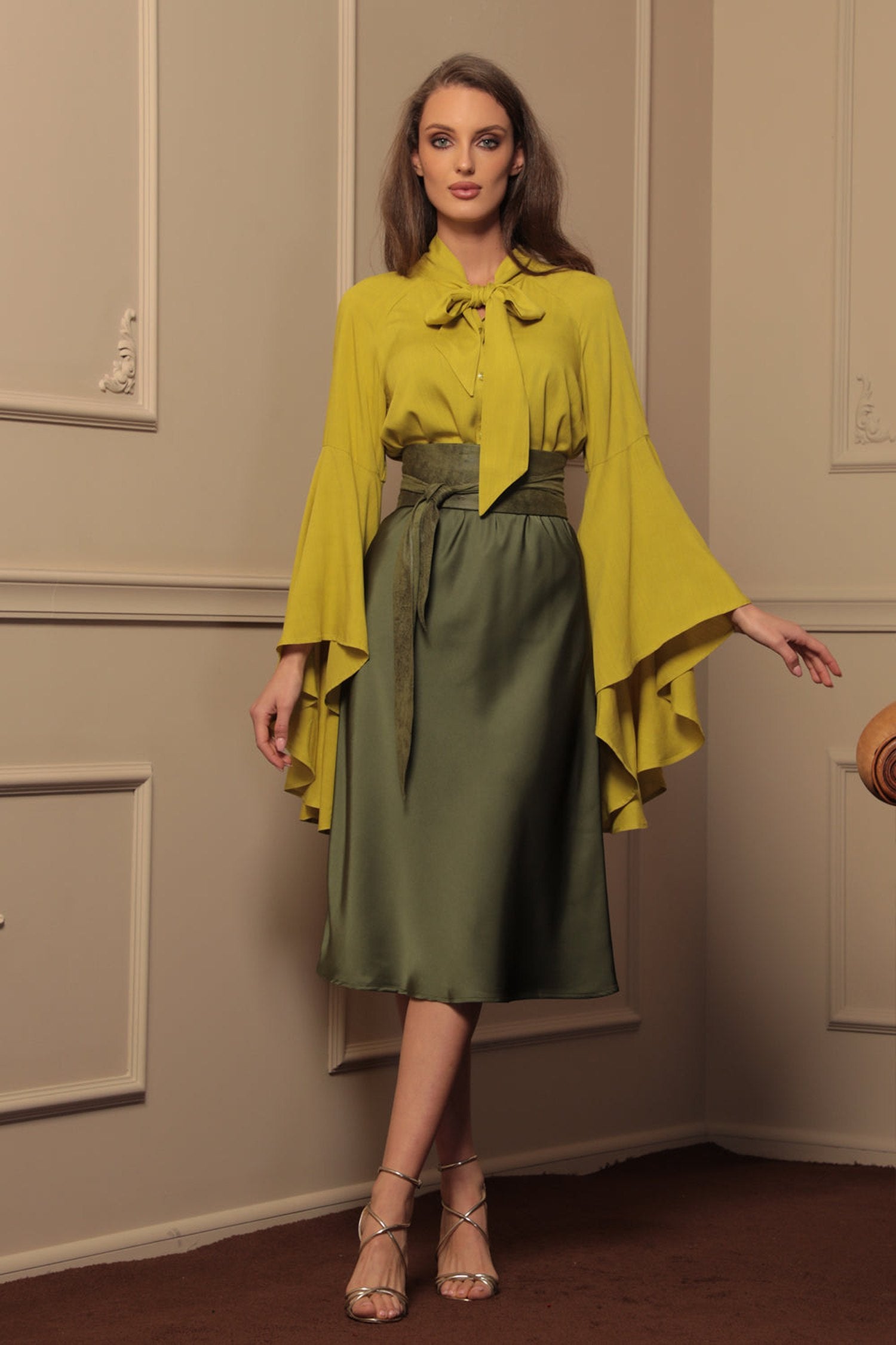 BIAS-CUT SATIN SKIRT WITH ELASTIC WAISTBAND IN OLIVE GREEN - ESSENTIALS