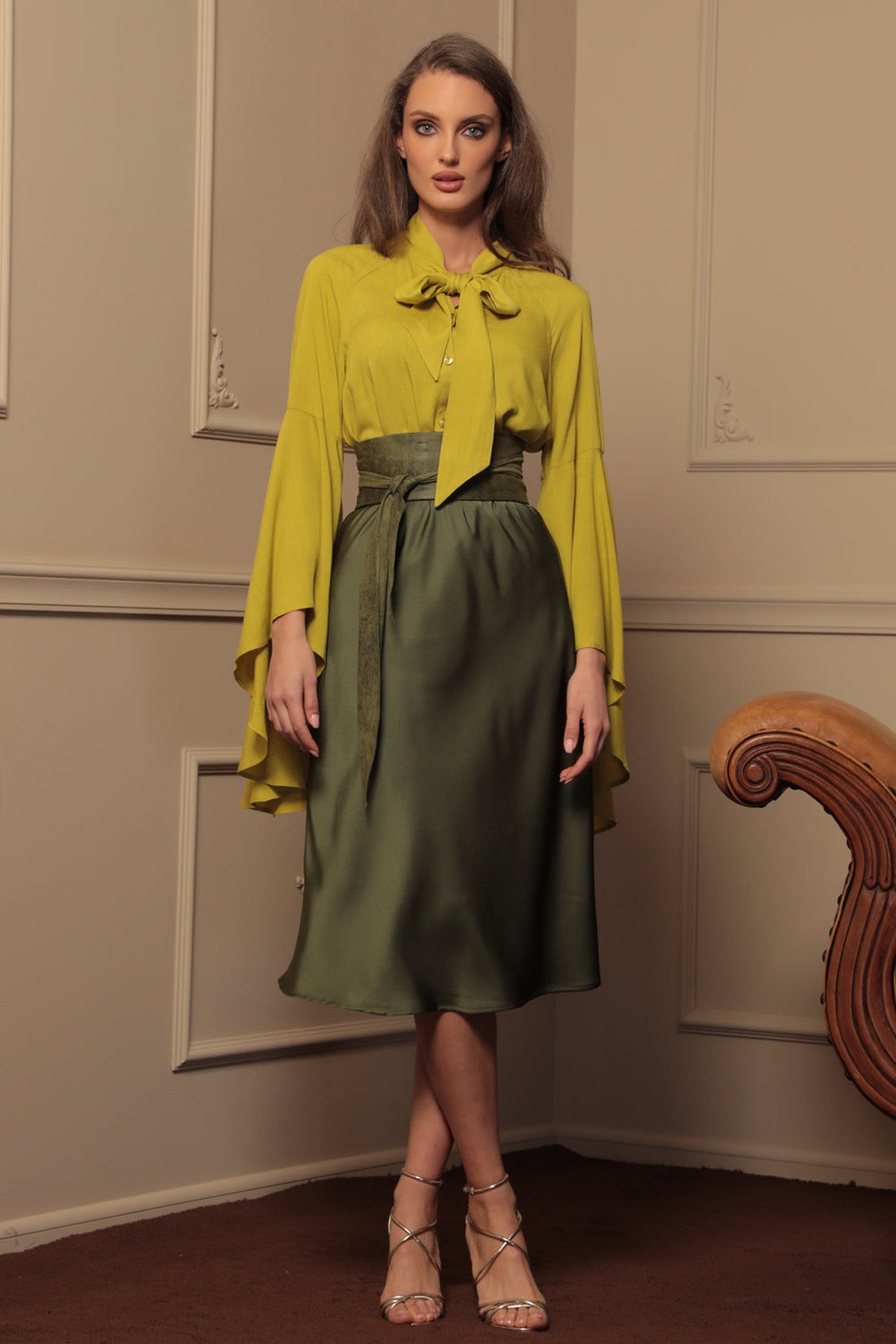 BIAS-CUT SATIN SKIRT WITH ELASTIC WAISTBAND IN OLIVE GREEN - ESSENTIALS