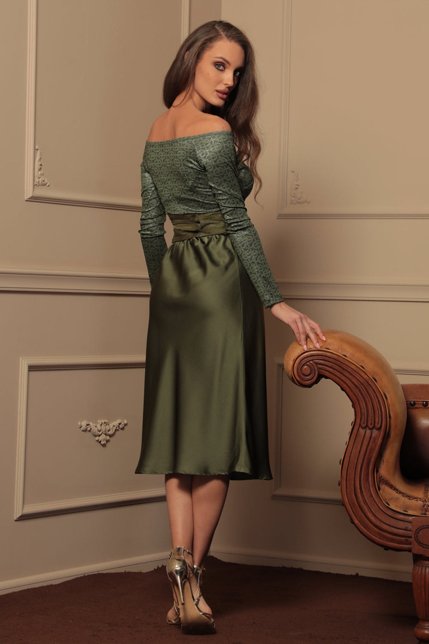 TOP WITH TWIST DETAIL AND LONG SLEEVES - EMERALD GREEN LOGO