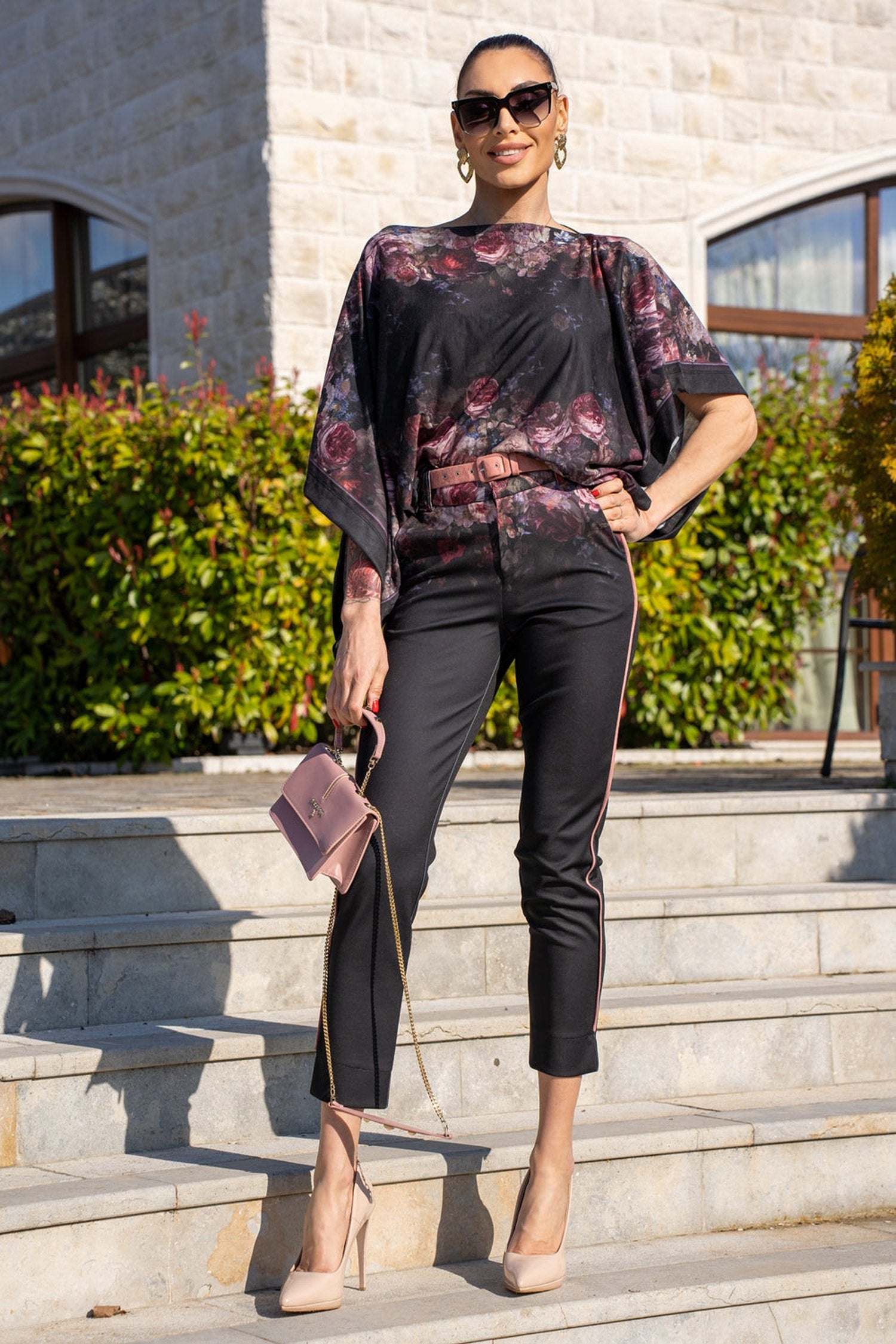 PANTALONS CLASSIQUES - FLEURS VINTAGES